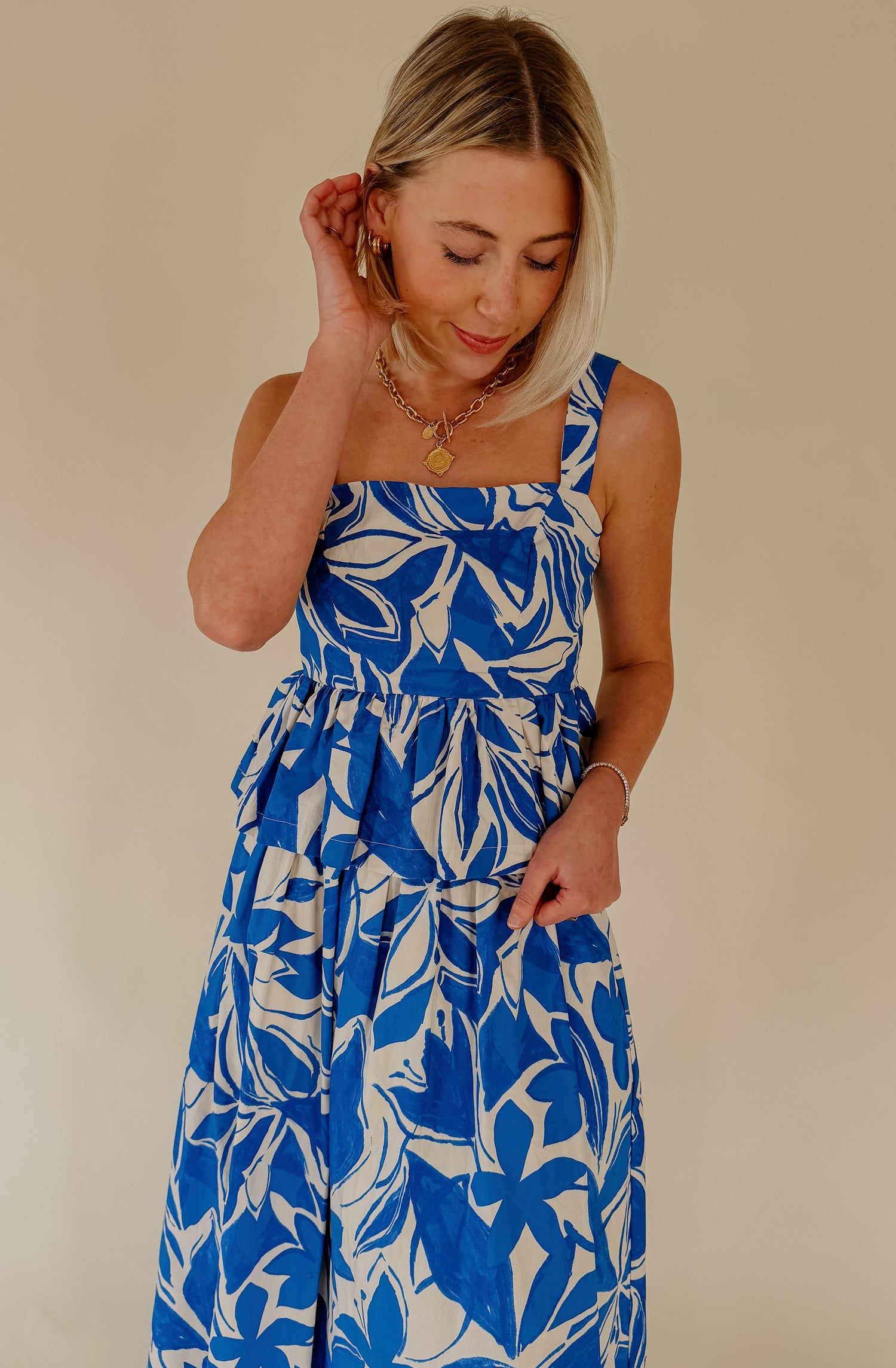 DO NOT DISTURB TIE BACK TOP