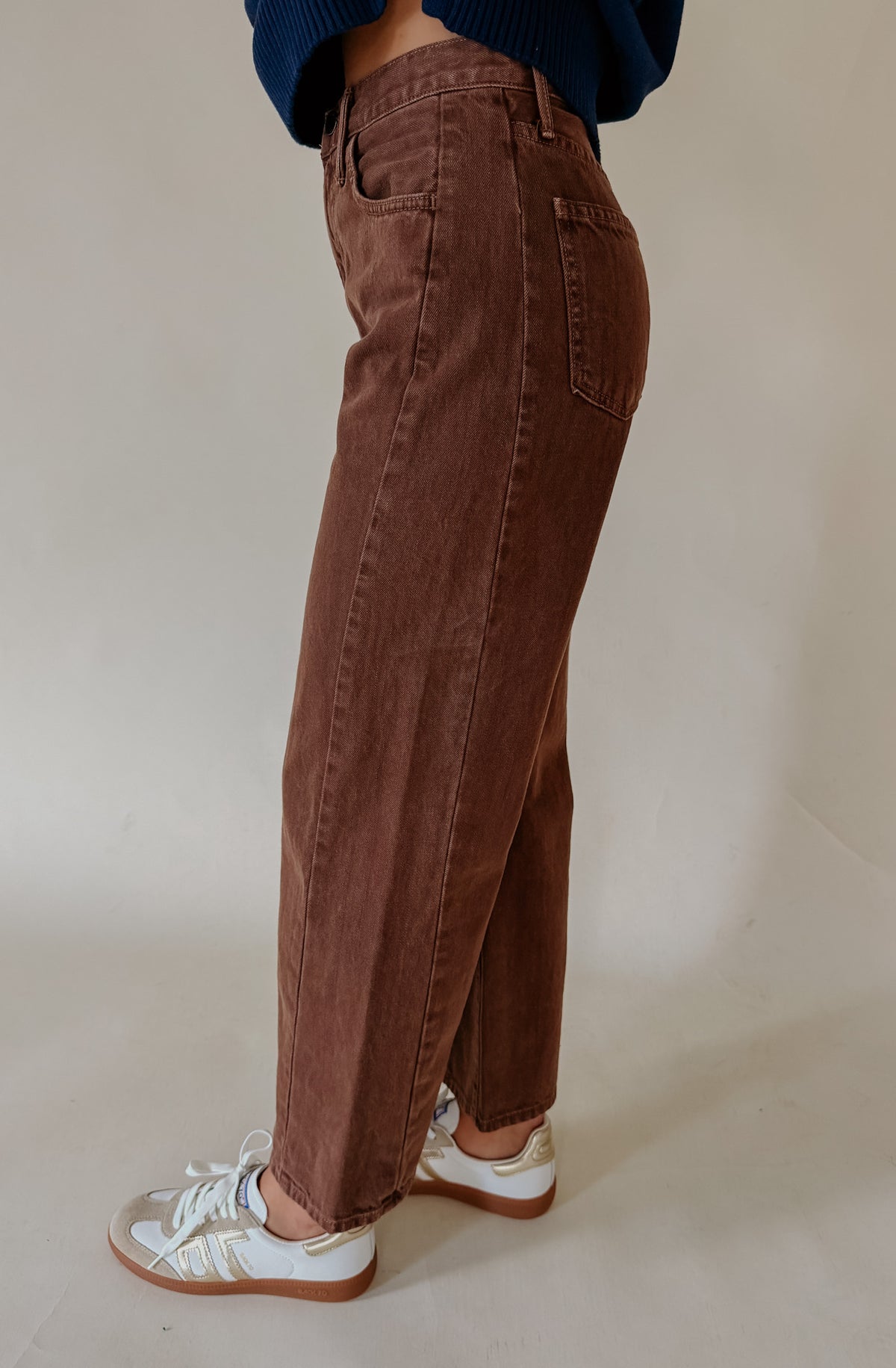 JUST BLACK BARREL JEAN TWIST