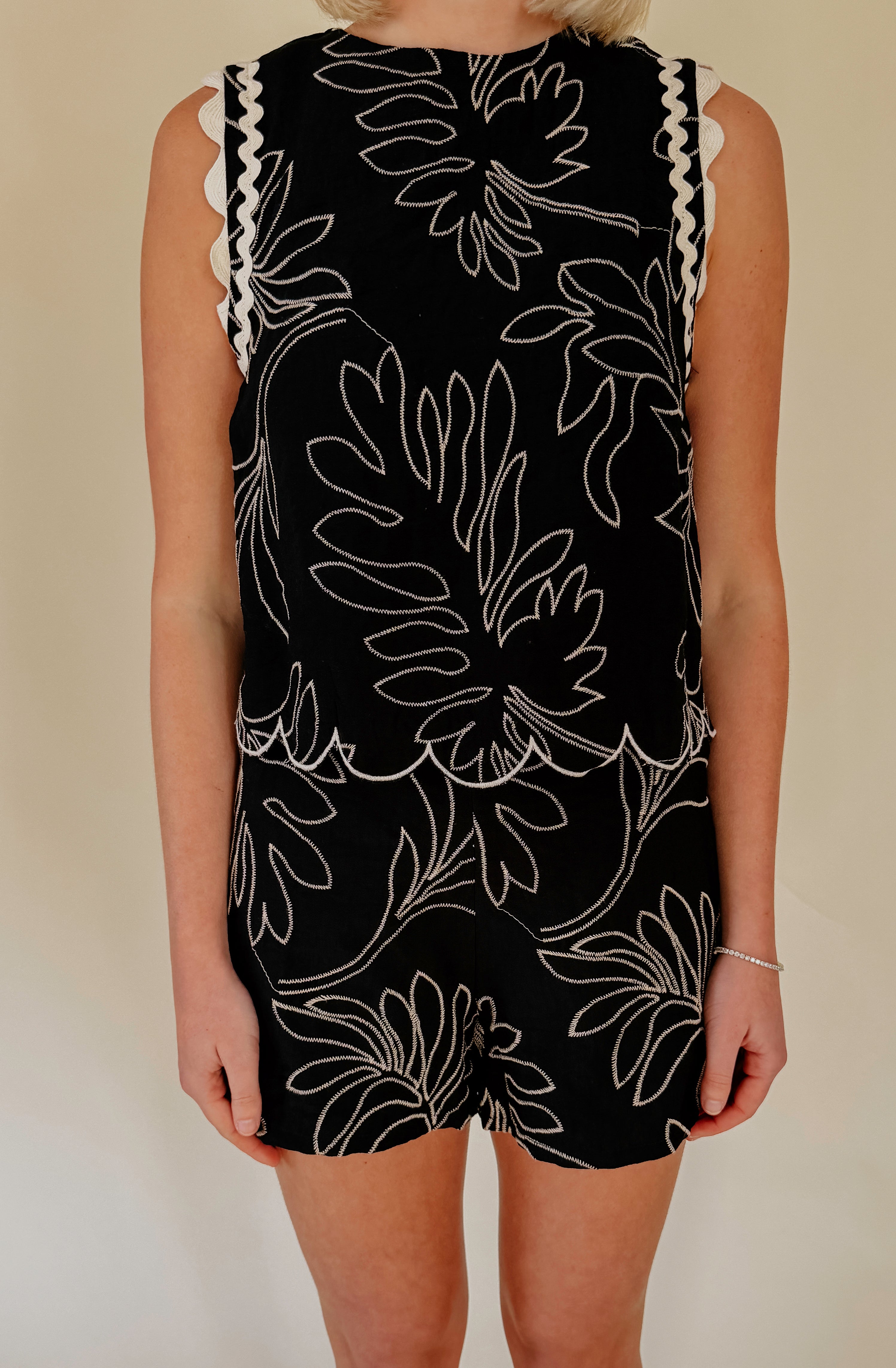 OUT OF OFFICE FLORAL TOP