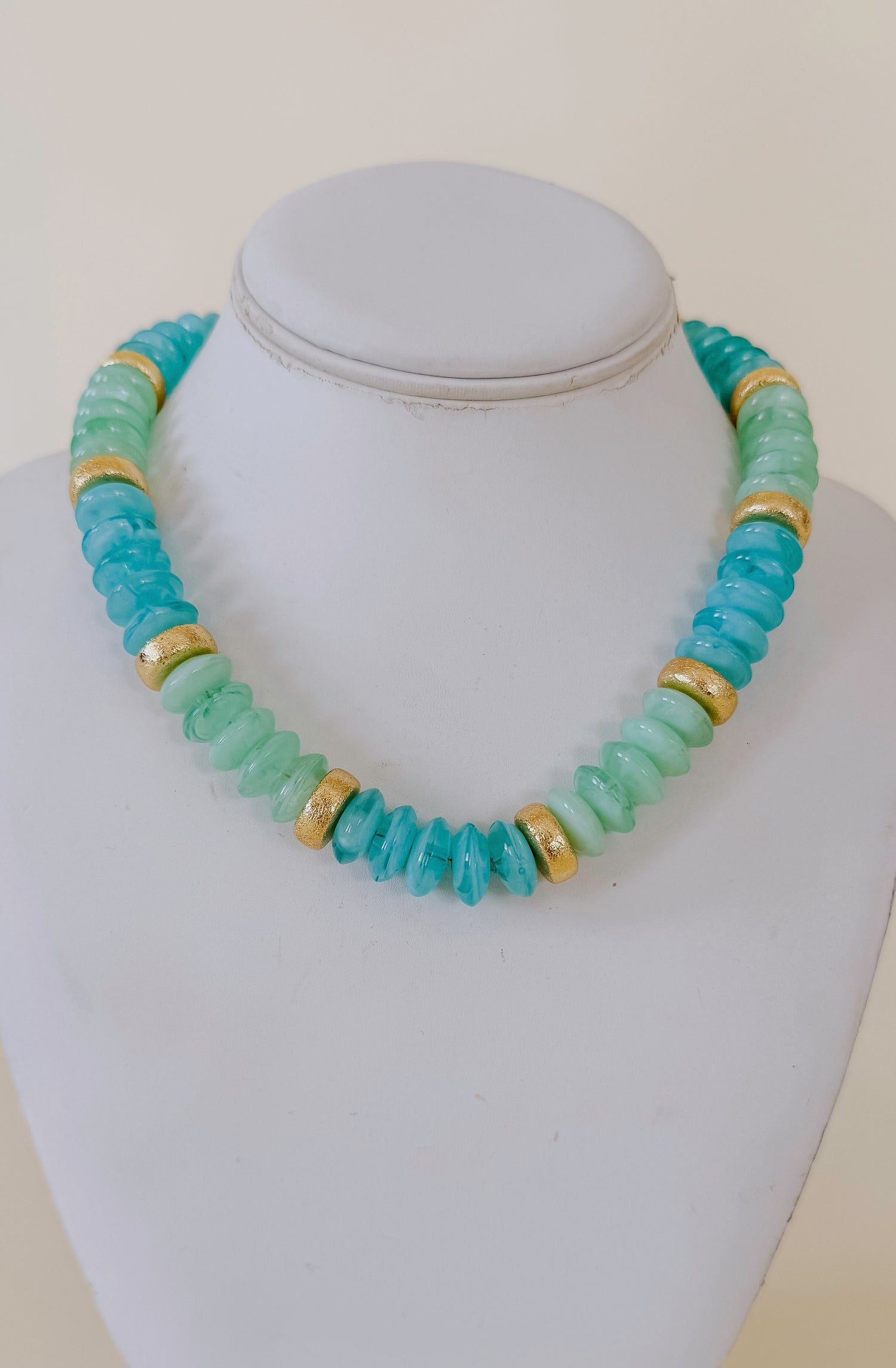 CALLOWAY BEADED DISC NECKLACE