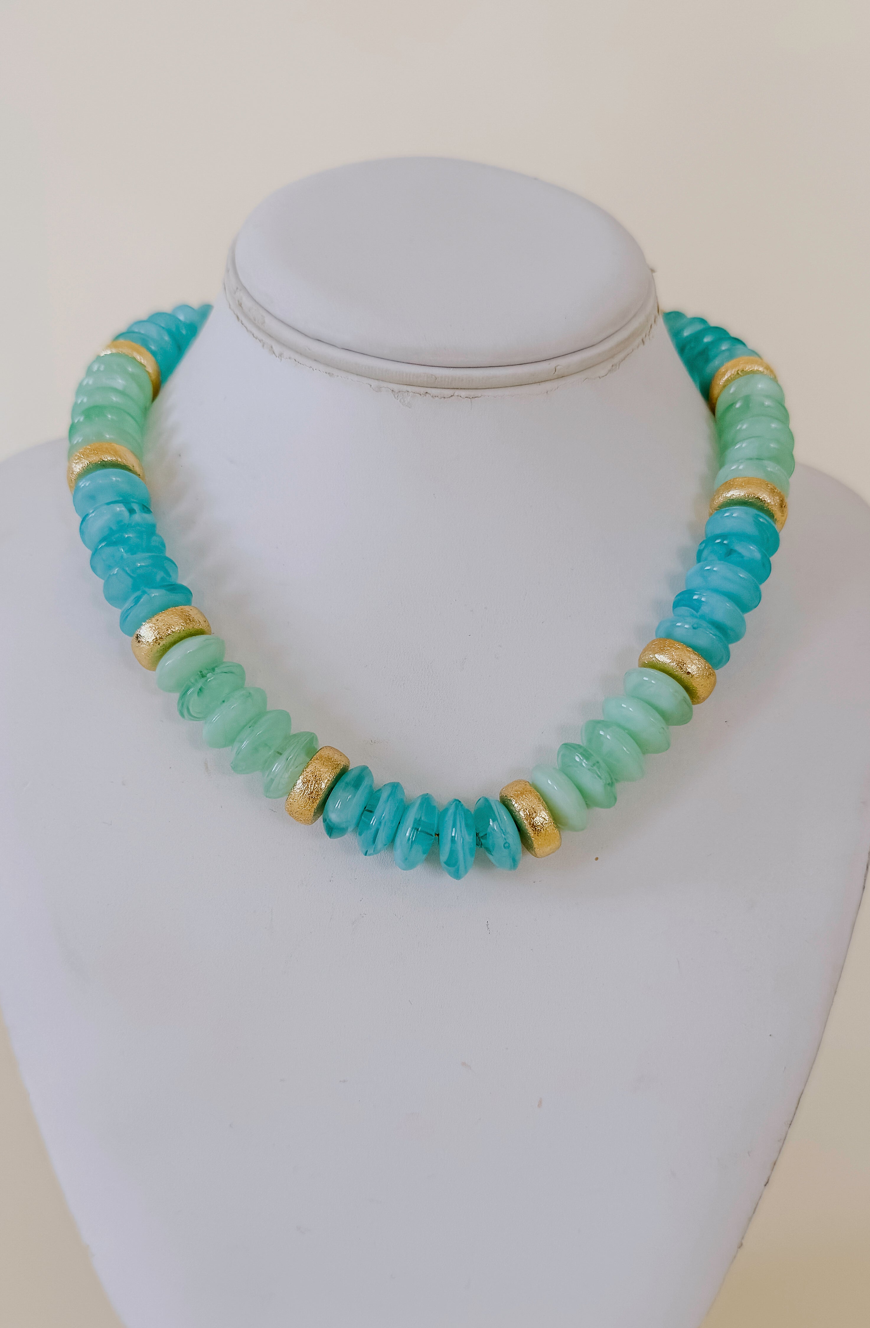 CALLOWAY BEADED DISC NECKLACE