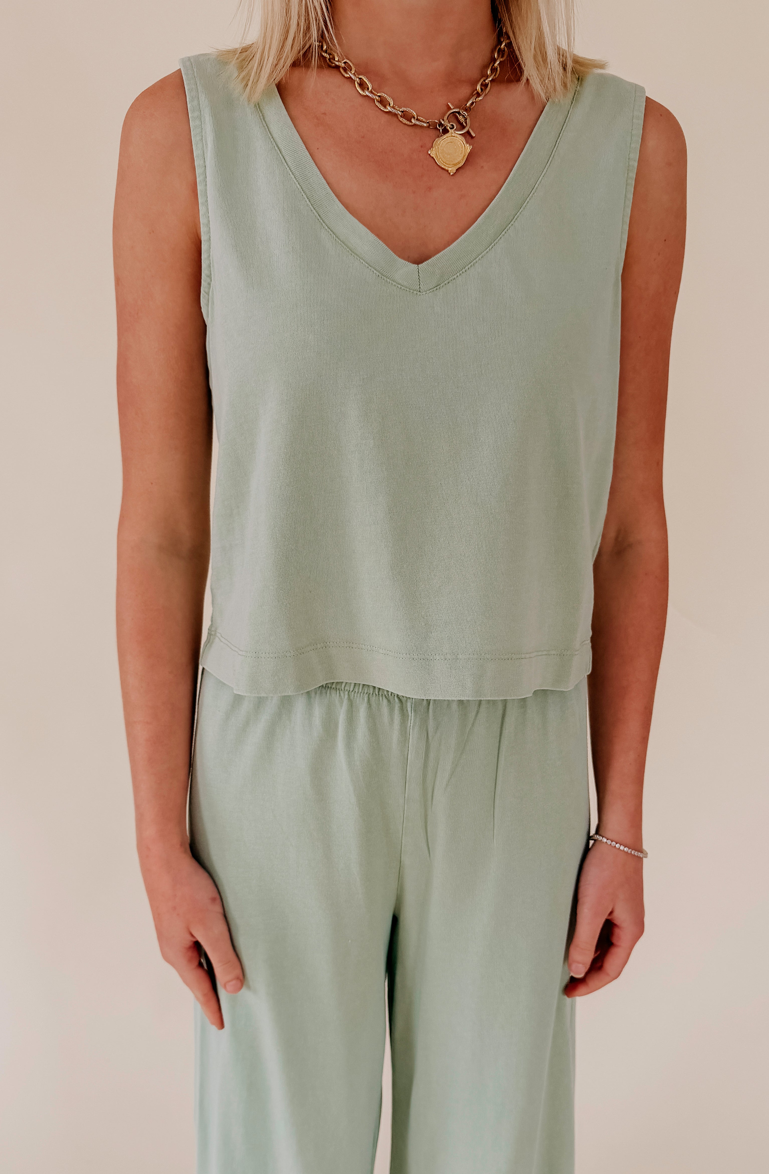 Z SUPPLY SLOANE V NECK TOP
