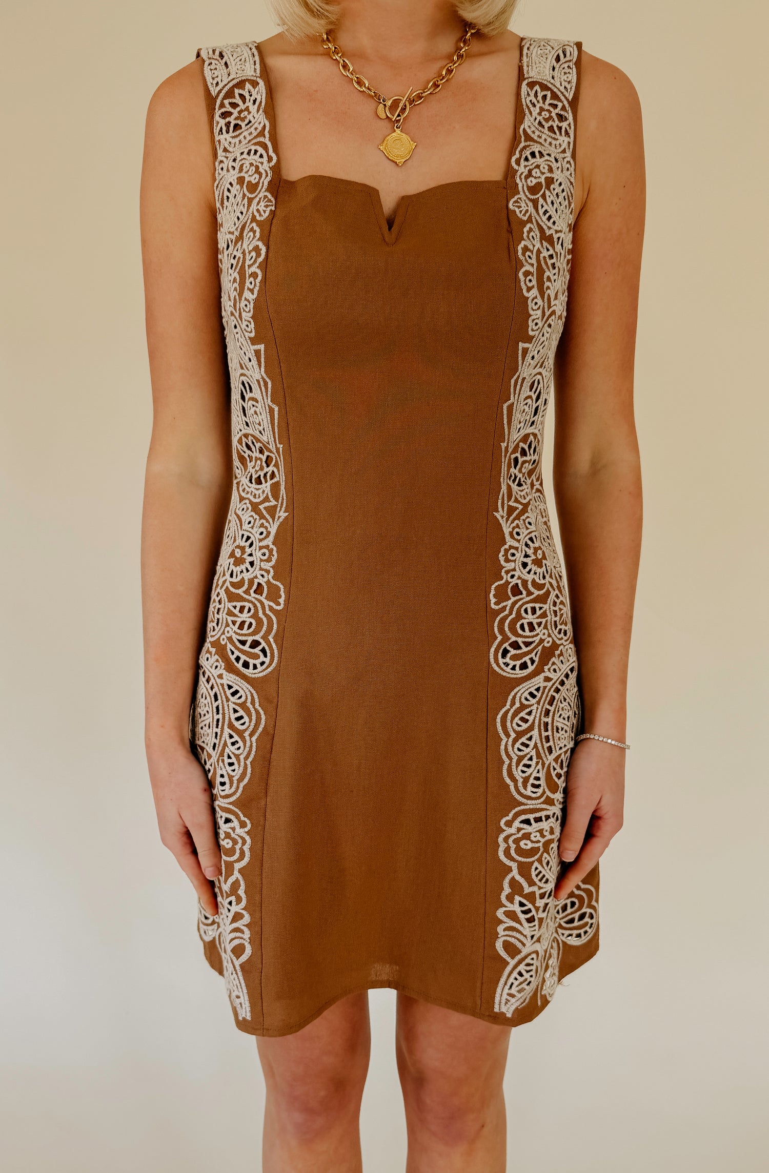 CIEBON TWO TONED CROCHET MINI DRESS