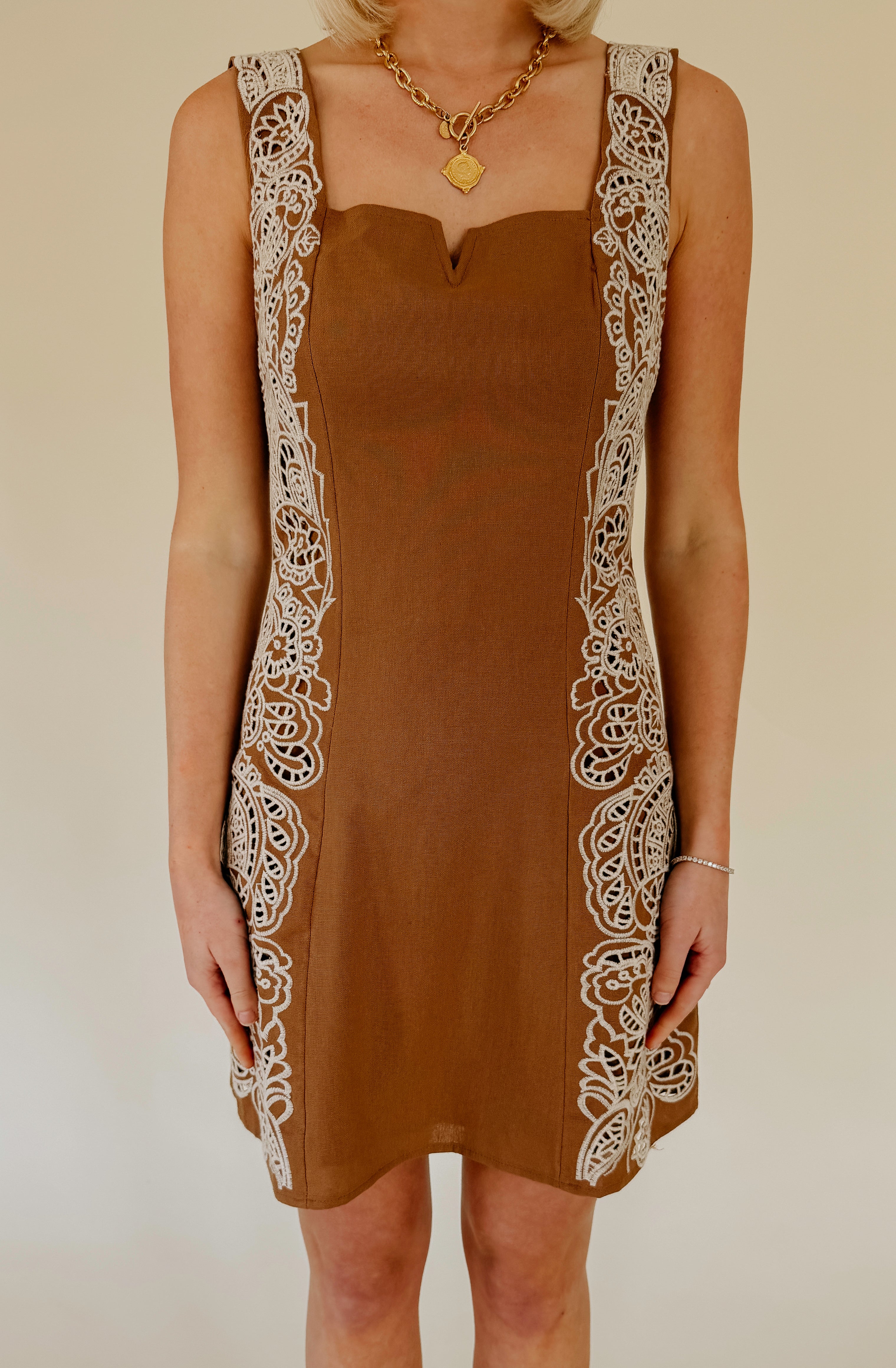 CIEBON TWO TONED CROCHET MINI DRESS