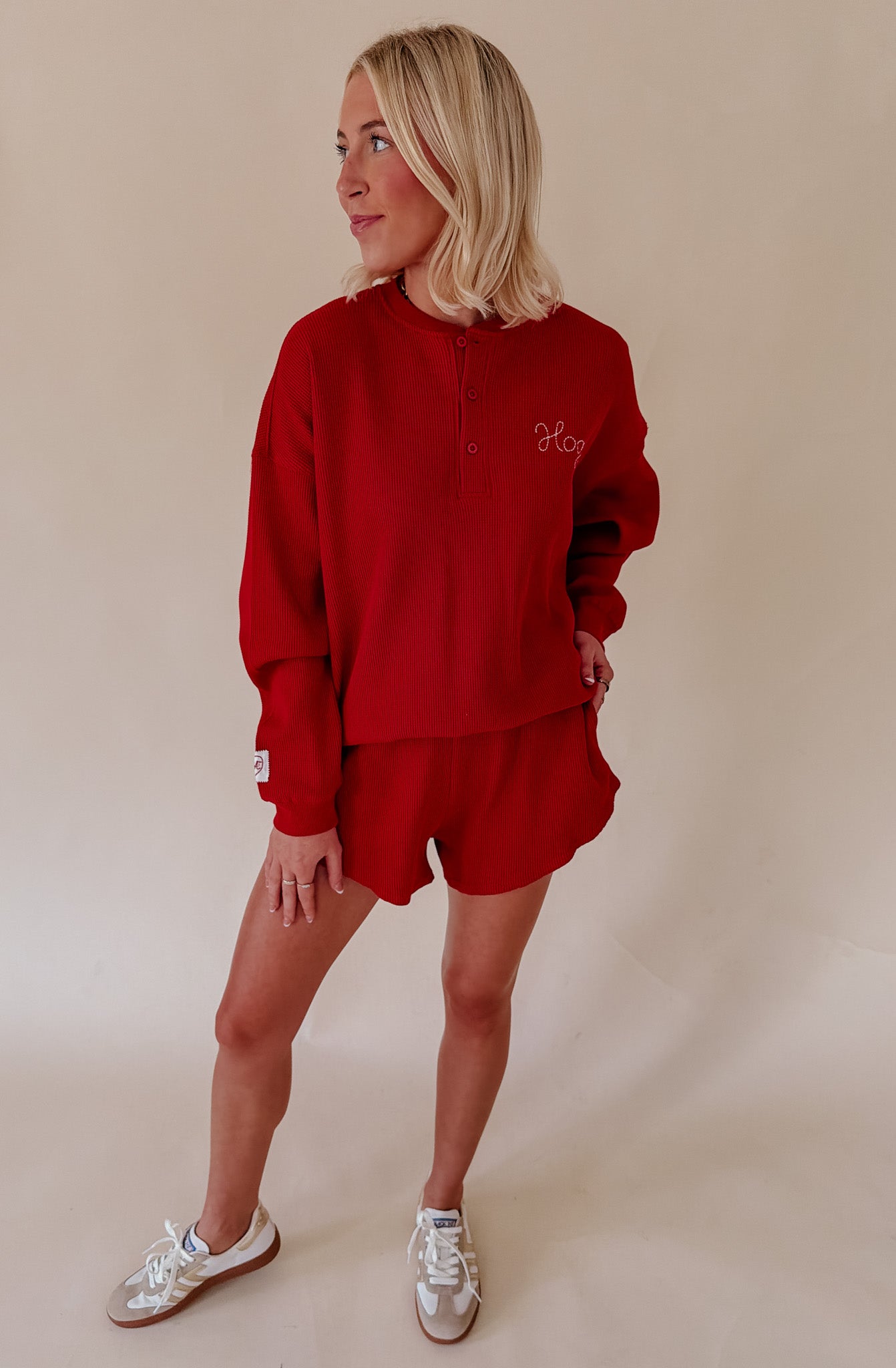HOGS EMBROIDRED WAFFLE HENLEY