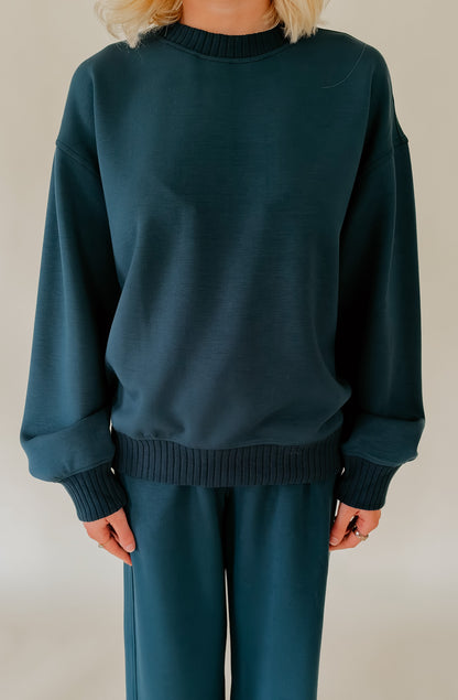 LIGHT AS AIR BASIC CREW NECK PULLOVER