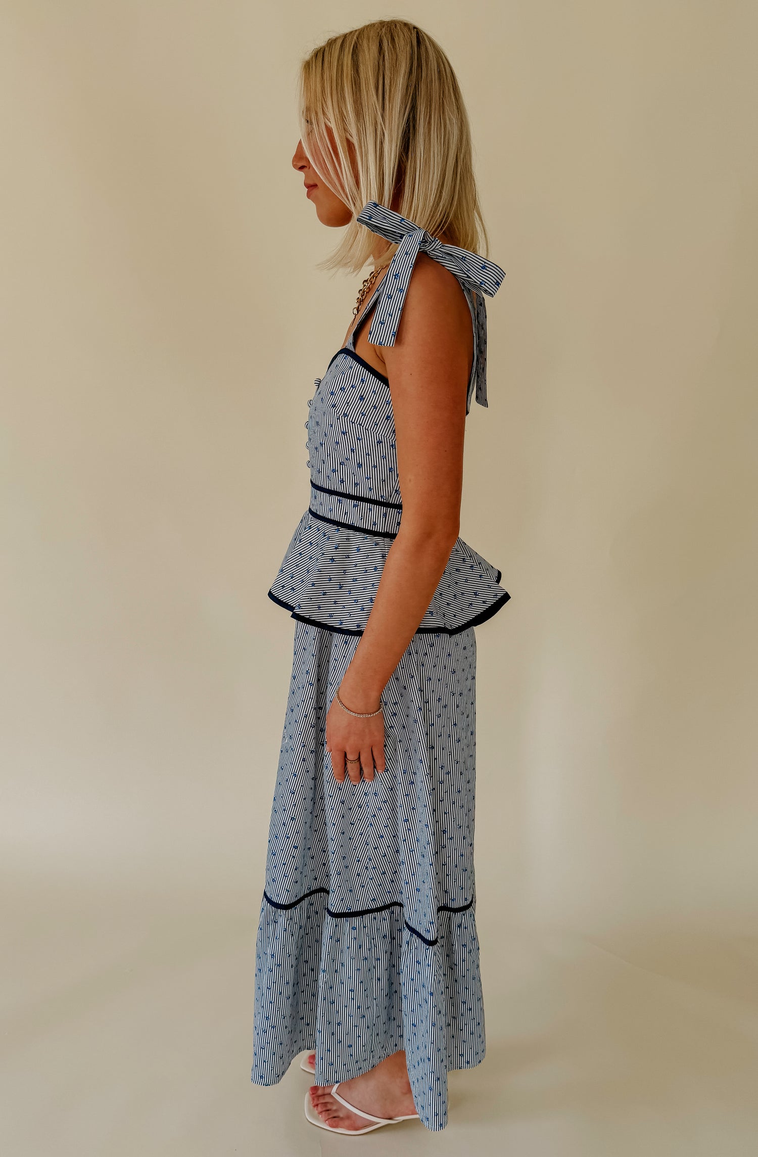 ON THE CONTRAST MIDI DRESS