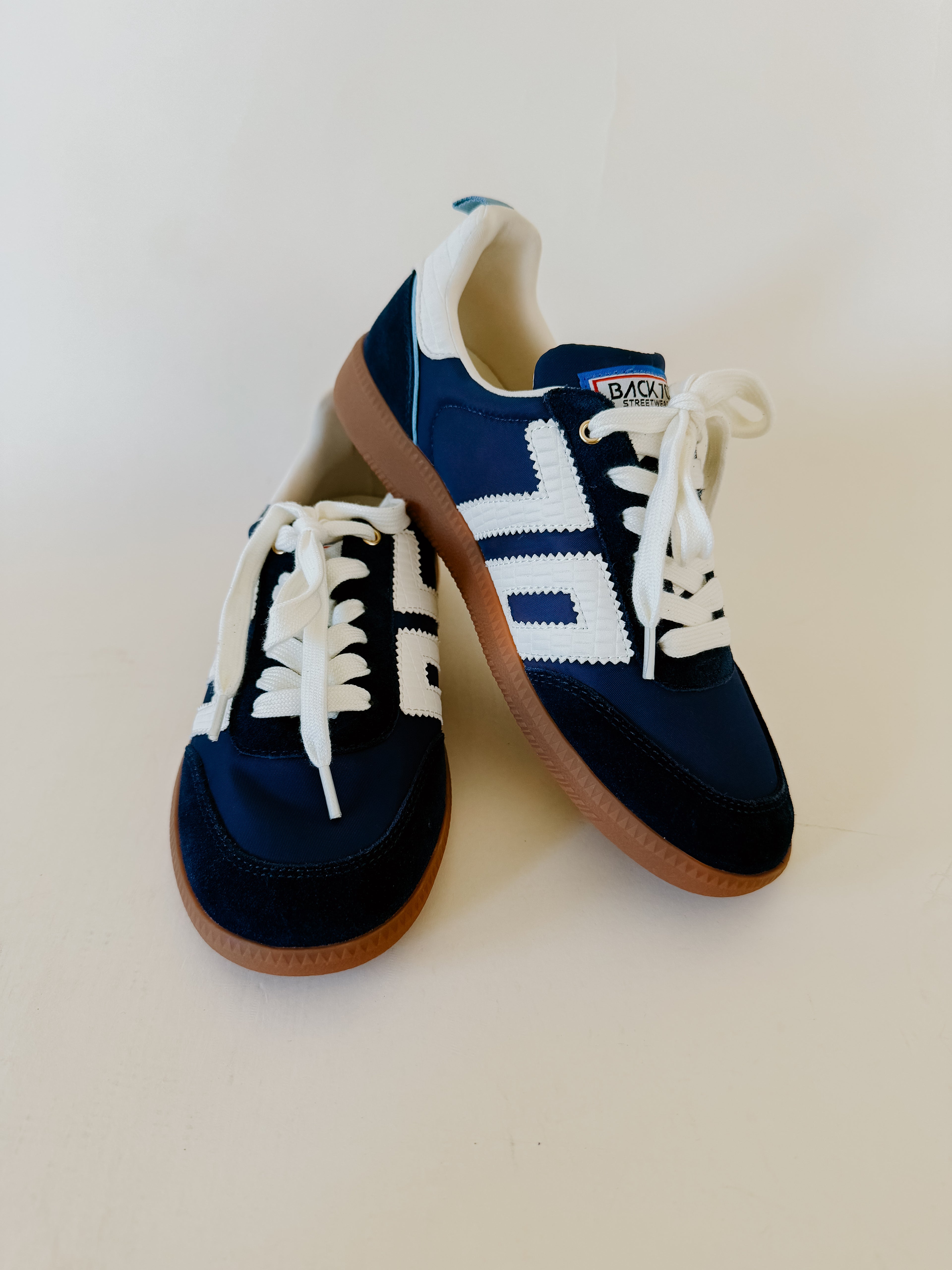 BACK 70 GHOST SNEAKERS