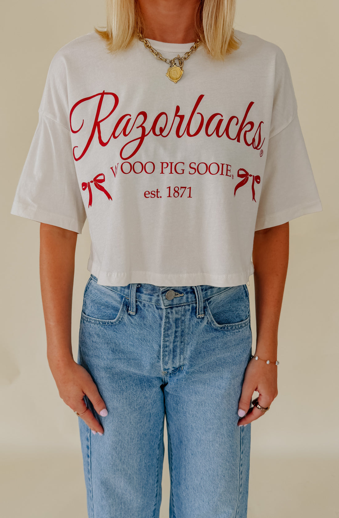 ARKANSAS BOW CROPPED TEE