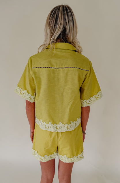 FRESH SQUEEZE BUTTONED TOP