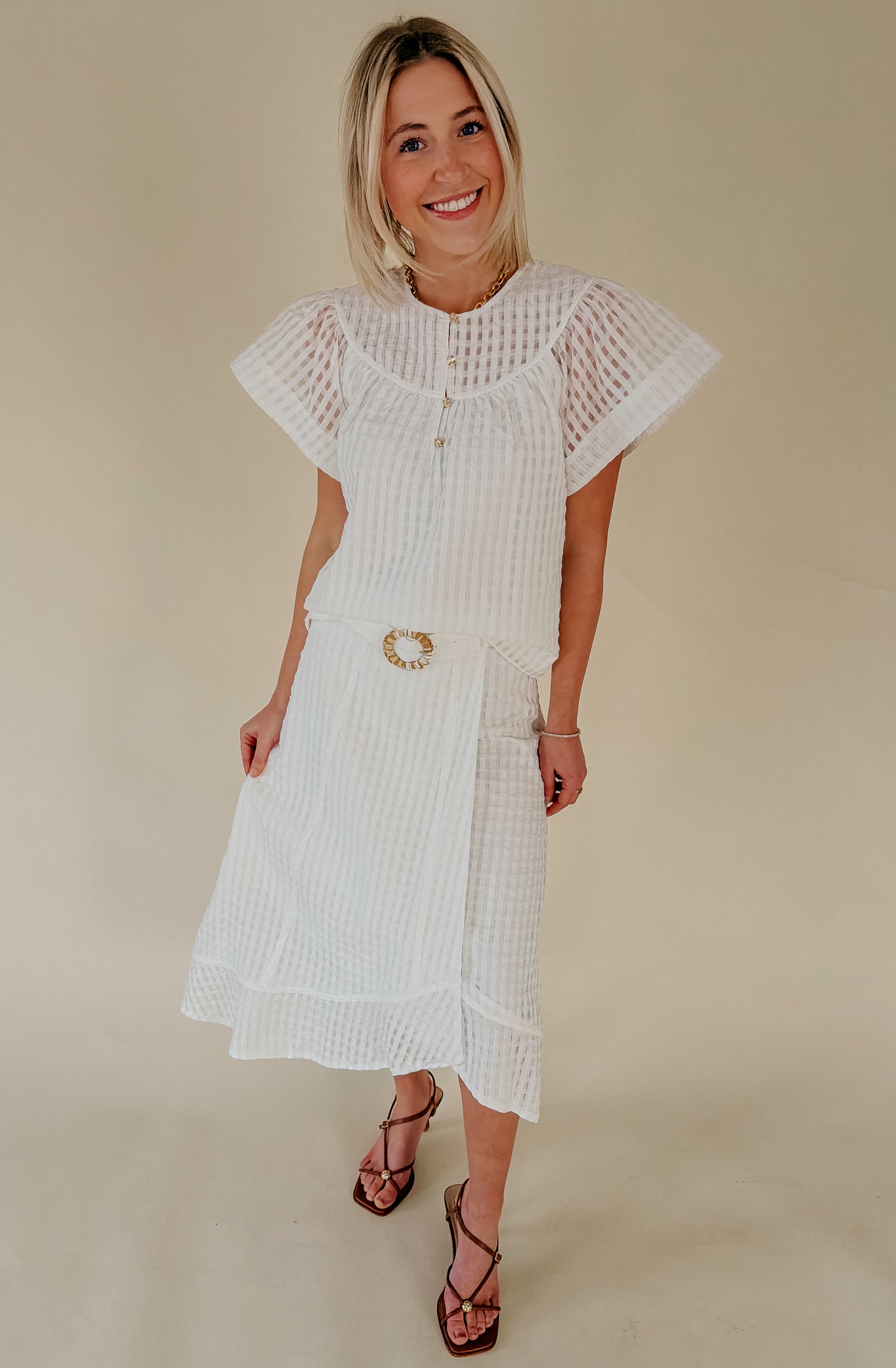 THE WHIT TEXTURED BLOUSE