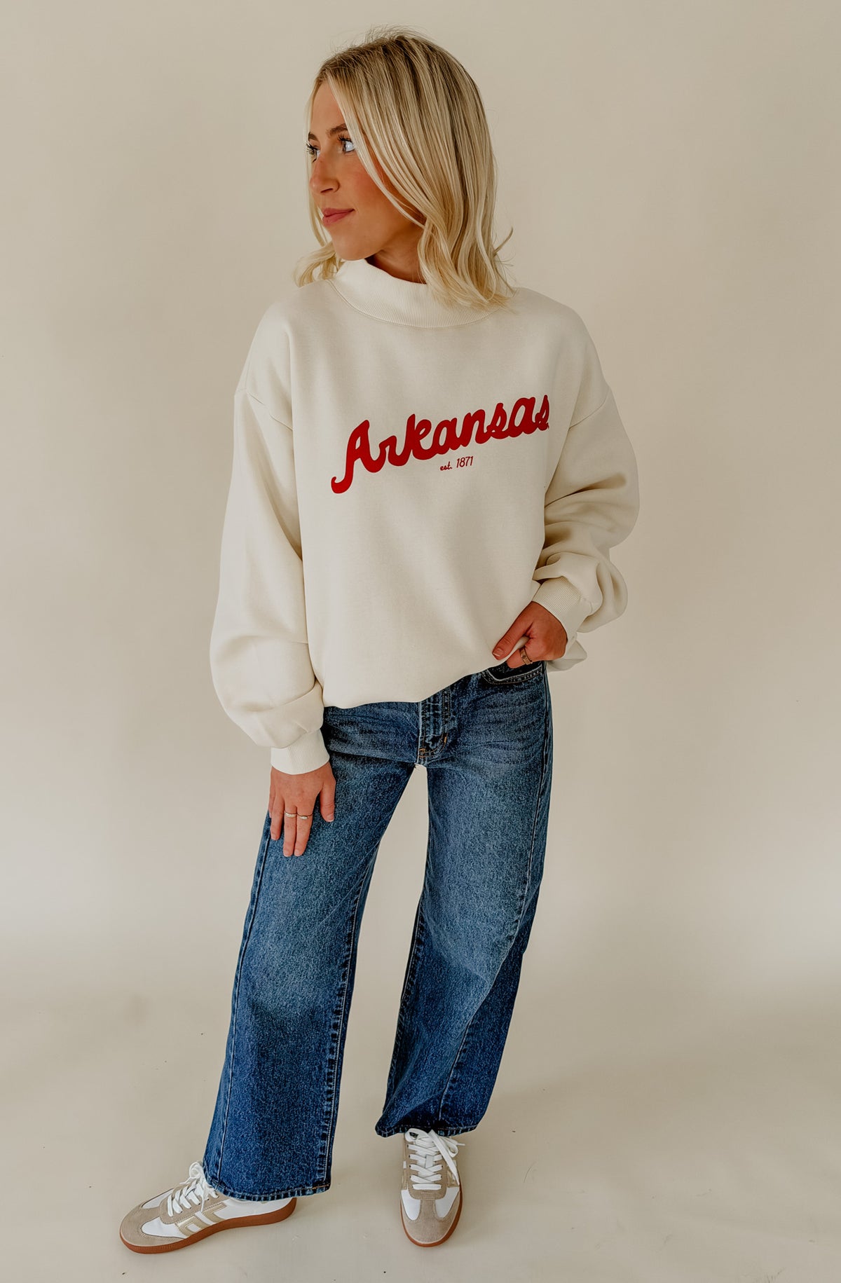 RAZORBACKS BOLD SCRIPT MOCK NECK SWEATSHIRT