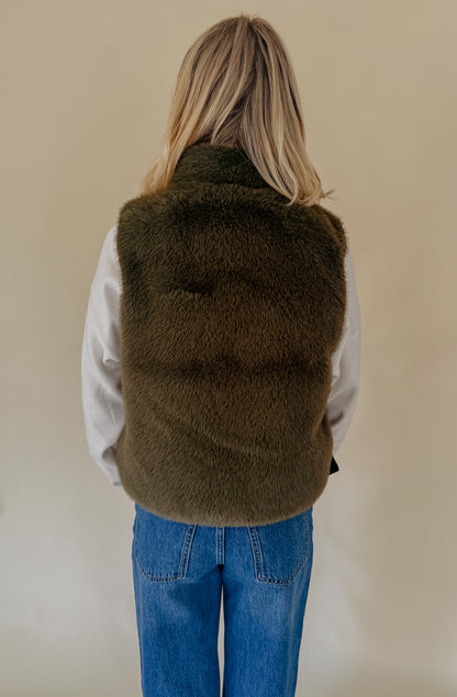 STEVE MADDEN BRADY REVERSIBLE VEST