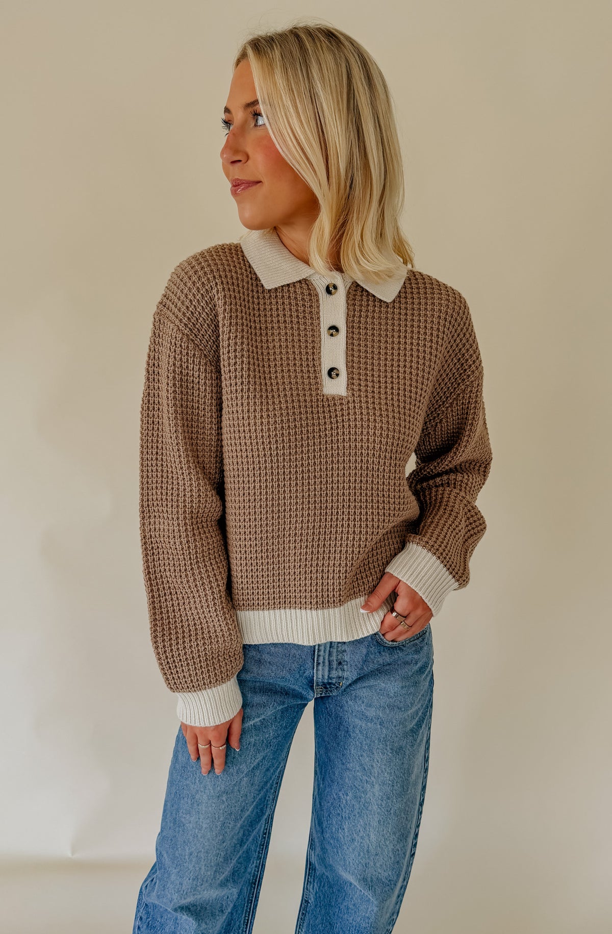 HERE ON THE REGULAR COLLARED SWEATER