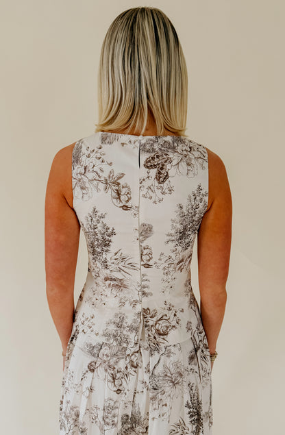 SPRING AHEAD FLORAL TOP