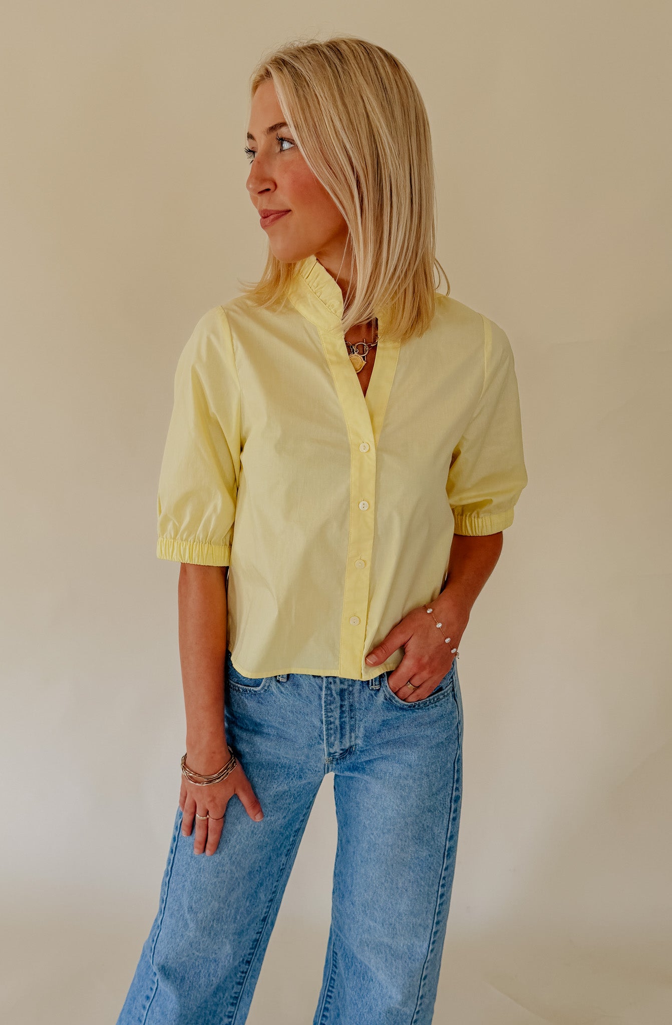 THE NICOLE POPLIN BLEND CROPPED BLOUSE