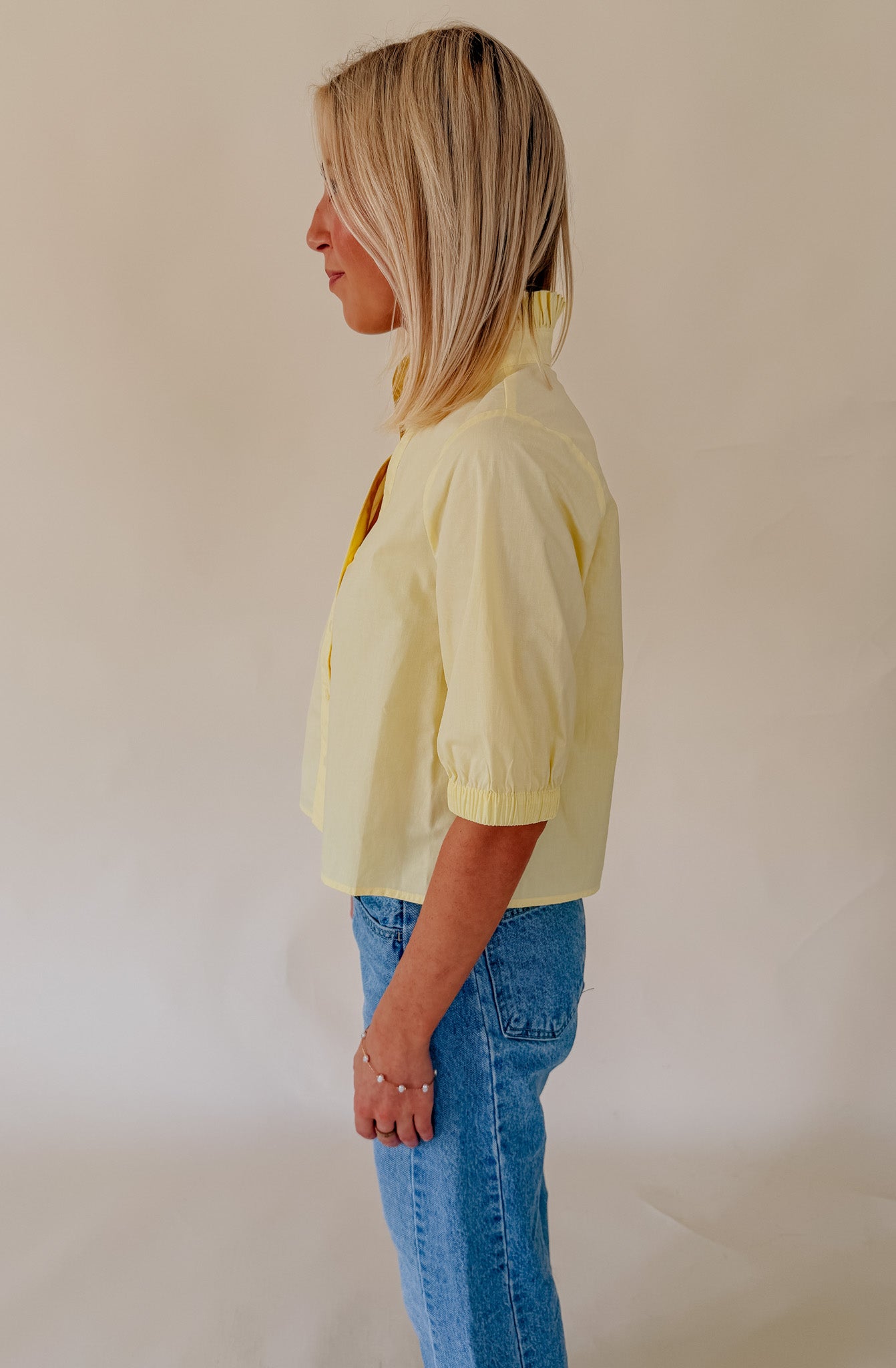 THE NICOLE POPLIN BLEND CROPPED BLOUSE