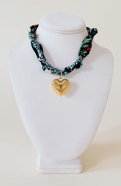 VICTORIA SCARF NECKLACE