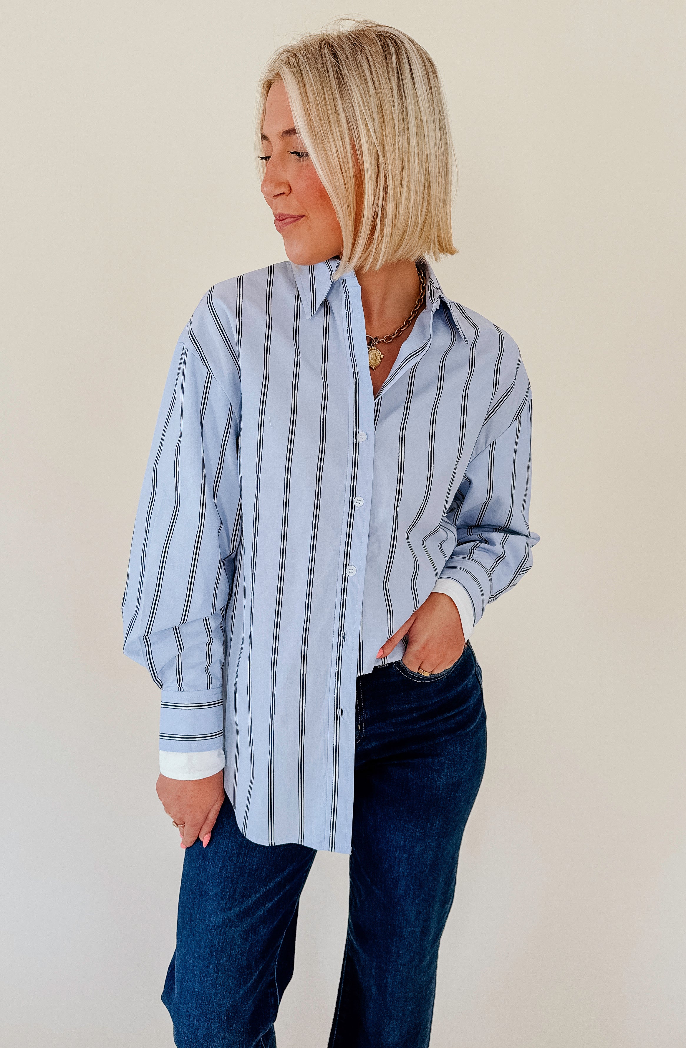 LINE AND DOT LEIA BUTTON UP
