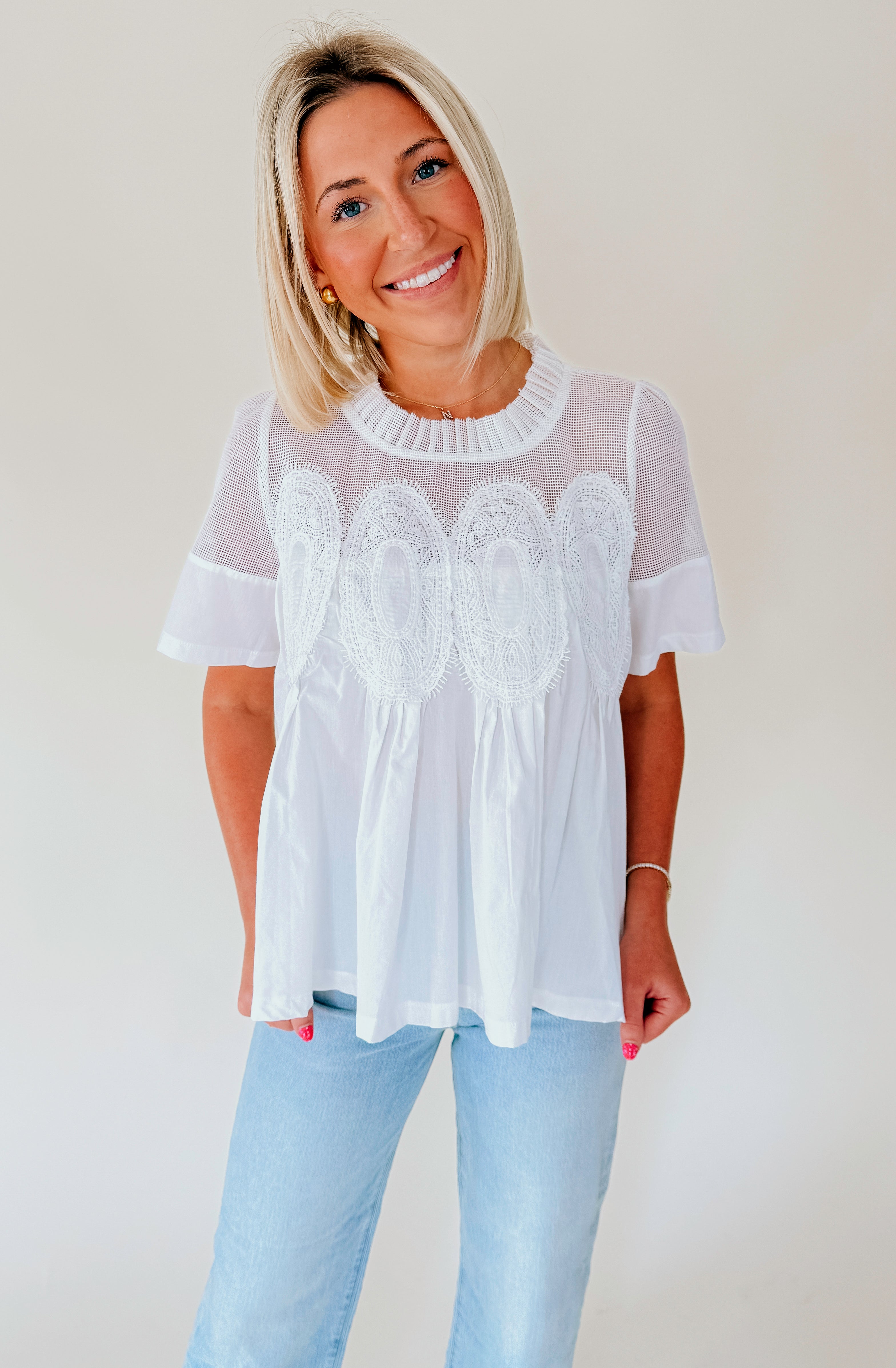 MESHED WELL BLOUSE