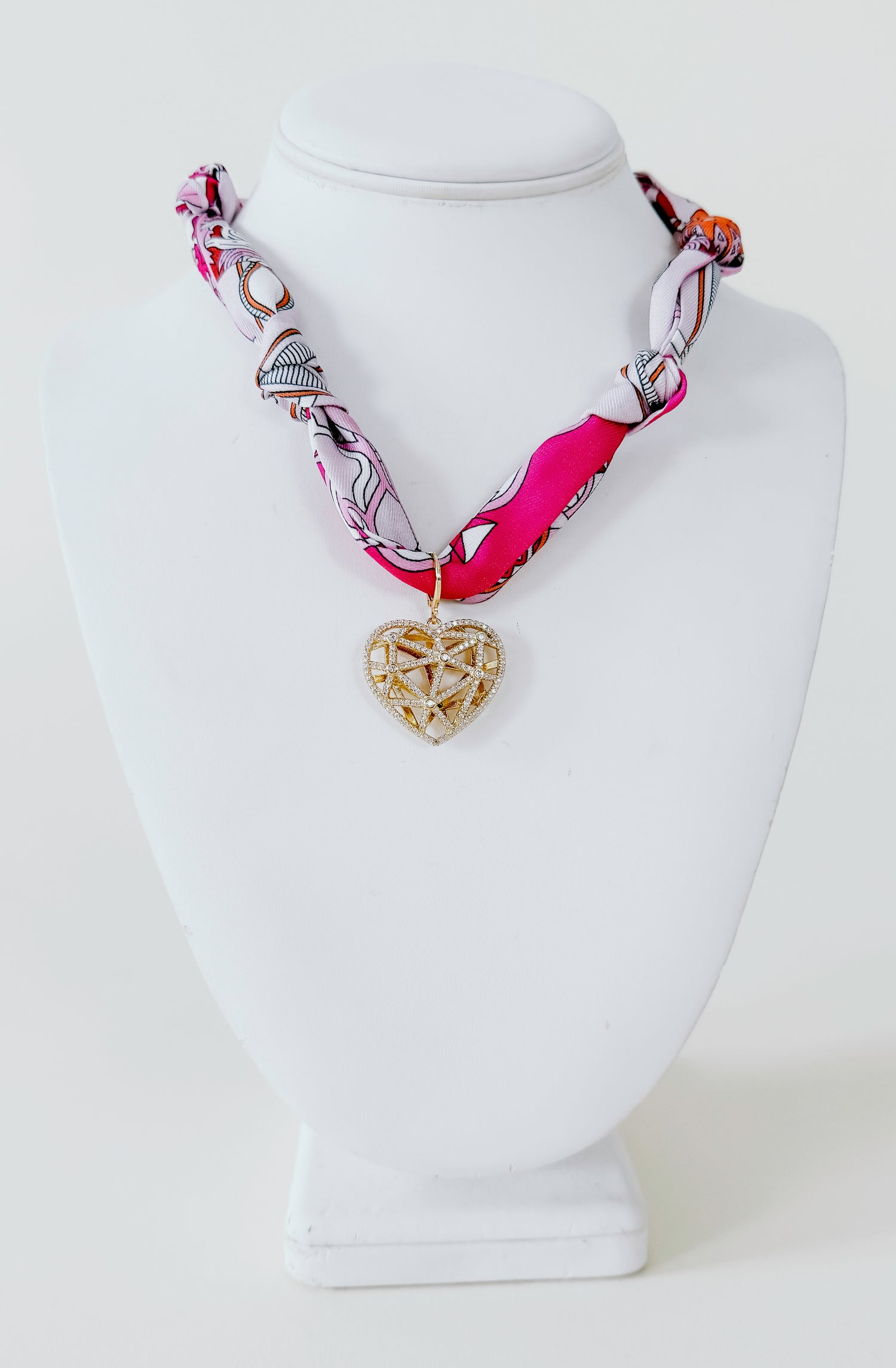LEILANA SCARF NECKLACE