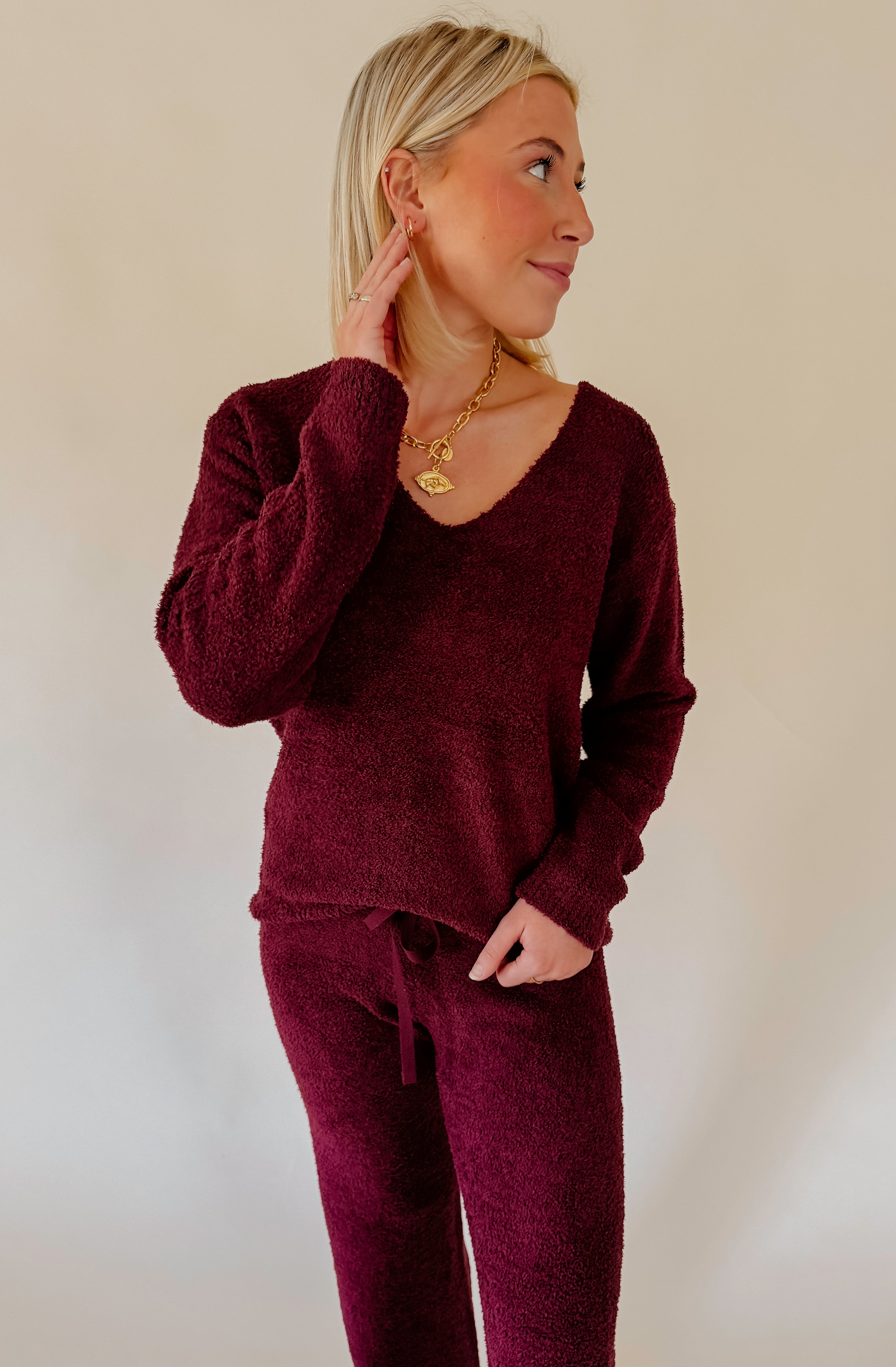 SOFTIES MARSHMALLOW V NECK LOUNGE SET