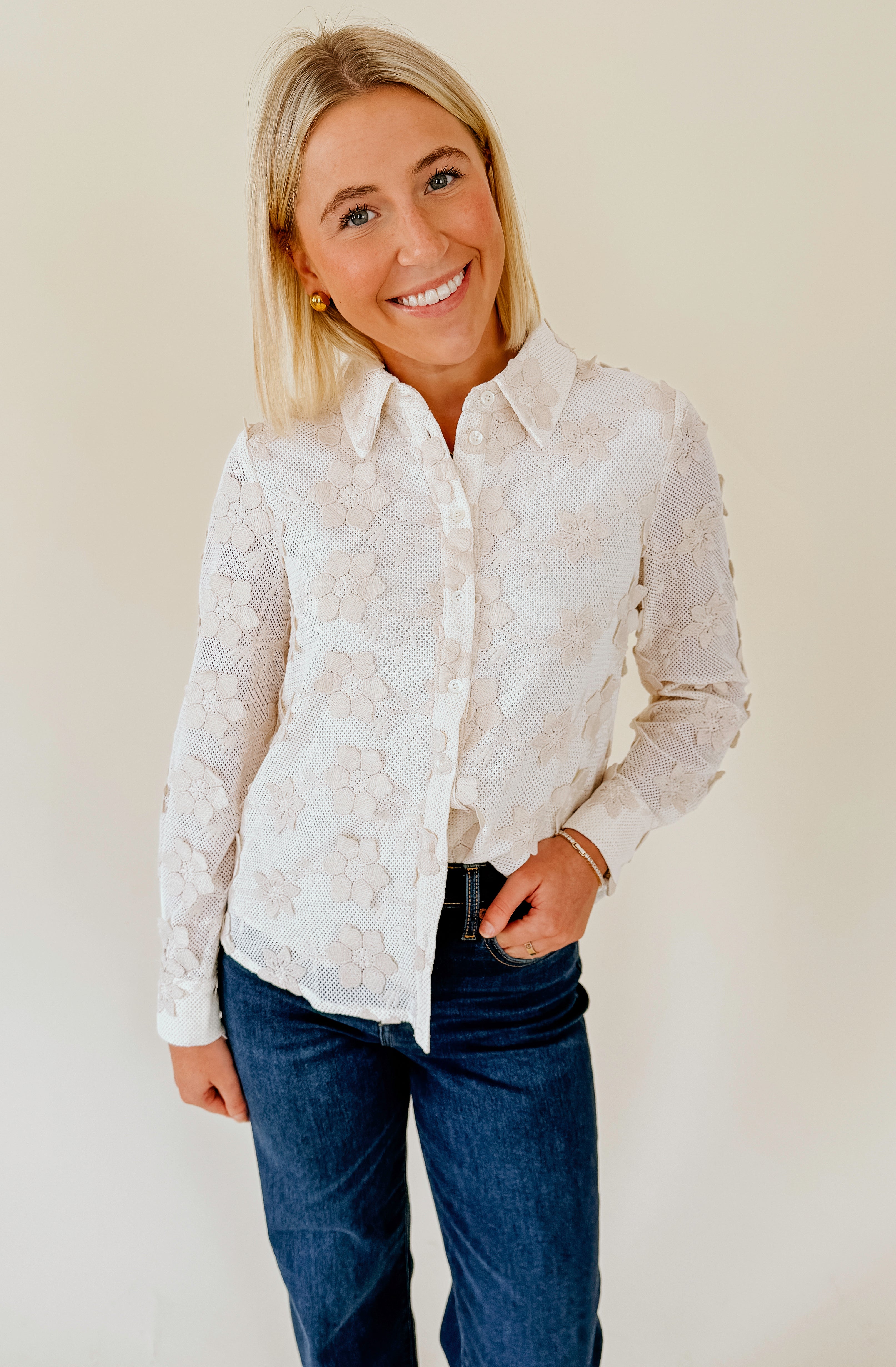 POP OUT 3D FLORAL BLOUSE