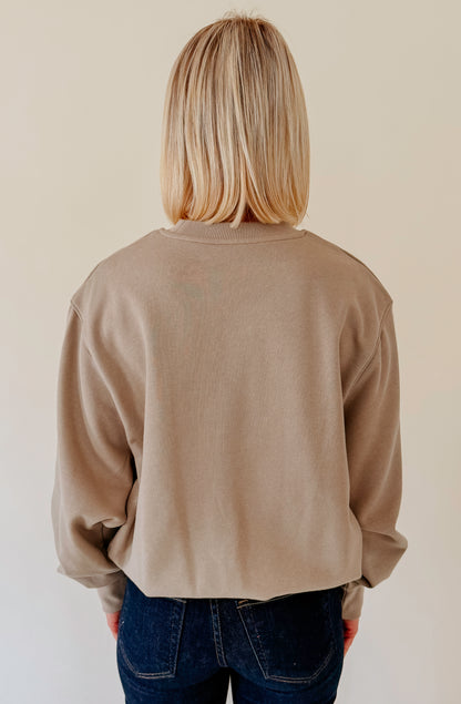 THE ESSENTIAL SWEATSHIRT