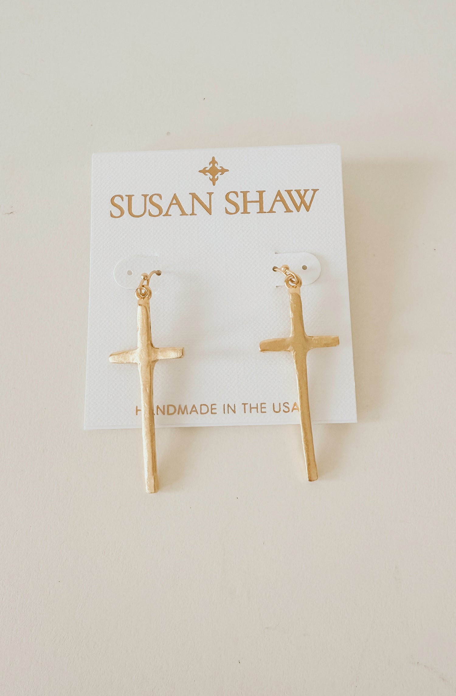 SUSAN SHAW TALL CROSS NECKLACE