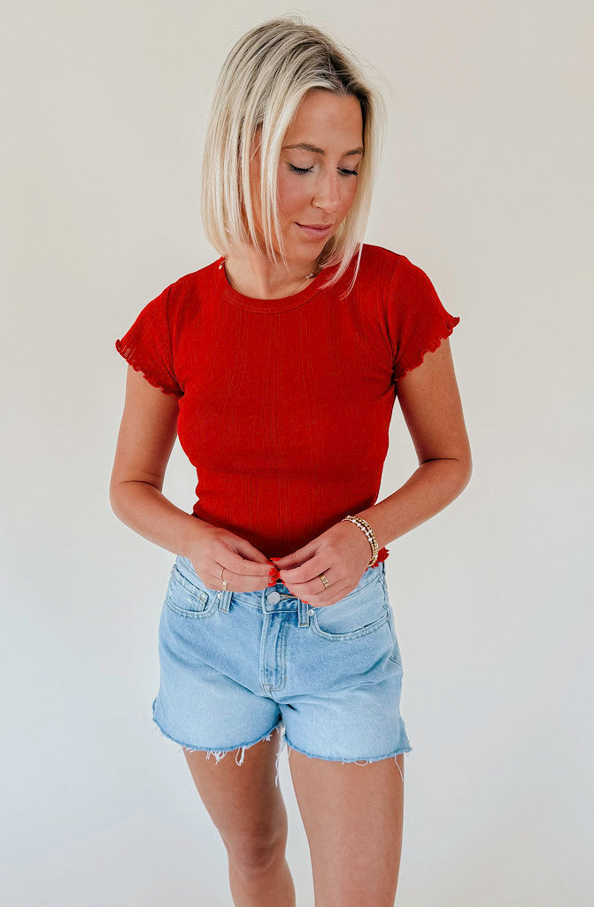 DAZE LILY CHERRY TEE