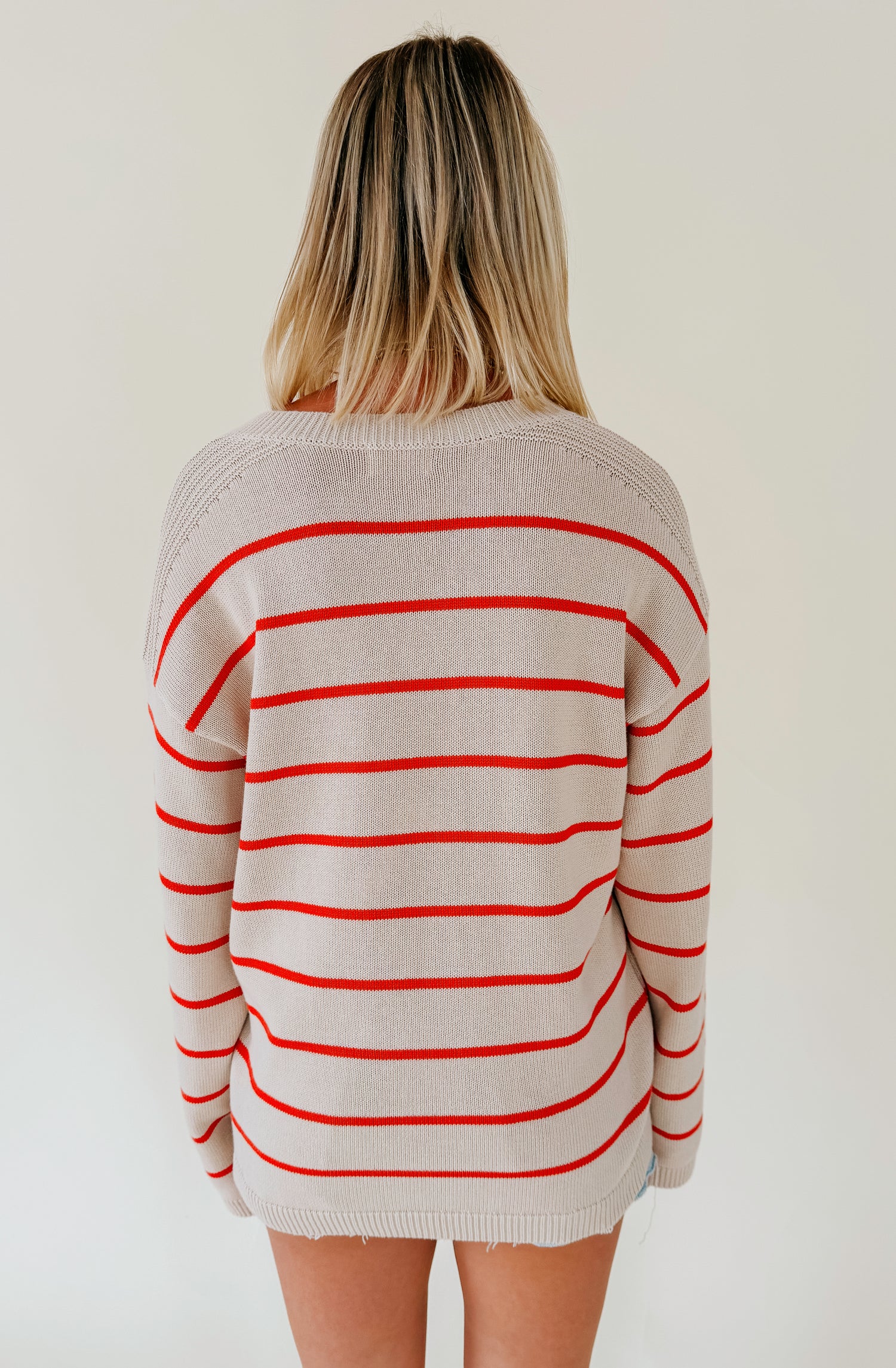 ICED LATTE STRIPED SWEATER