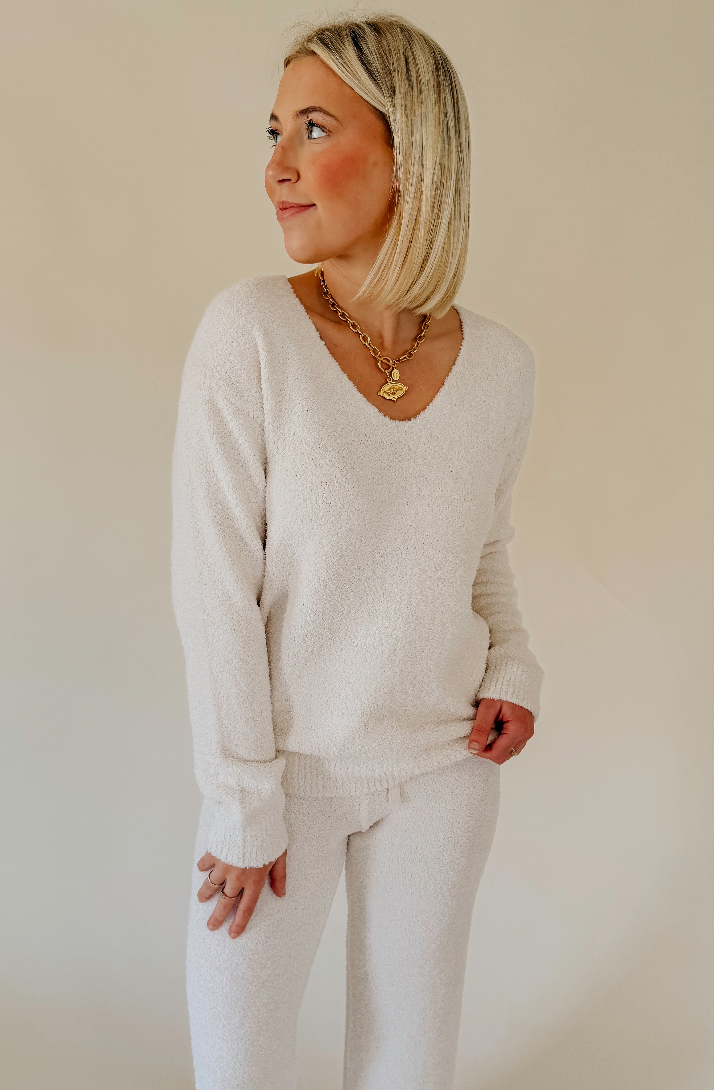 SOFTIES MARSHMALLOW V NECK LOUNGE SET