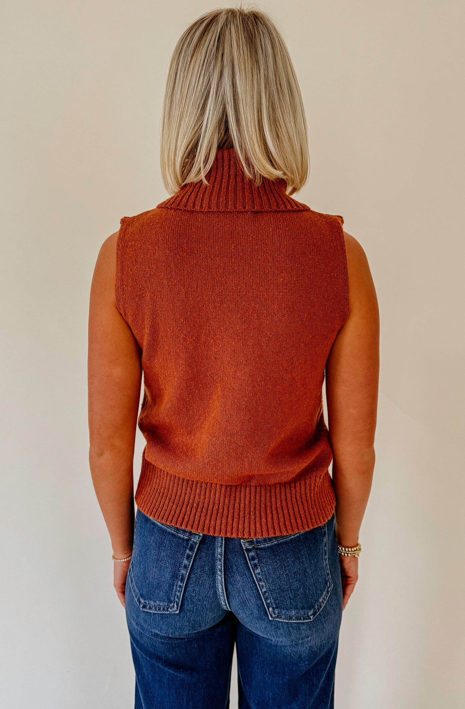 SPICED LATTE TURTLENECK SWEATER