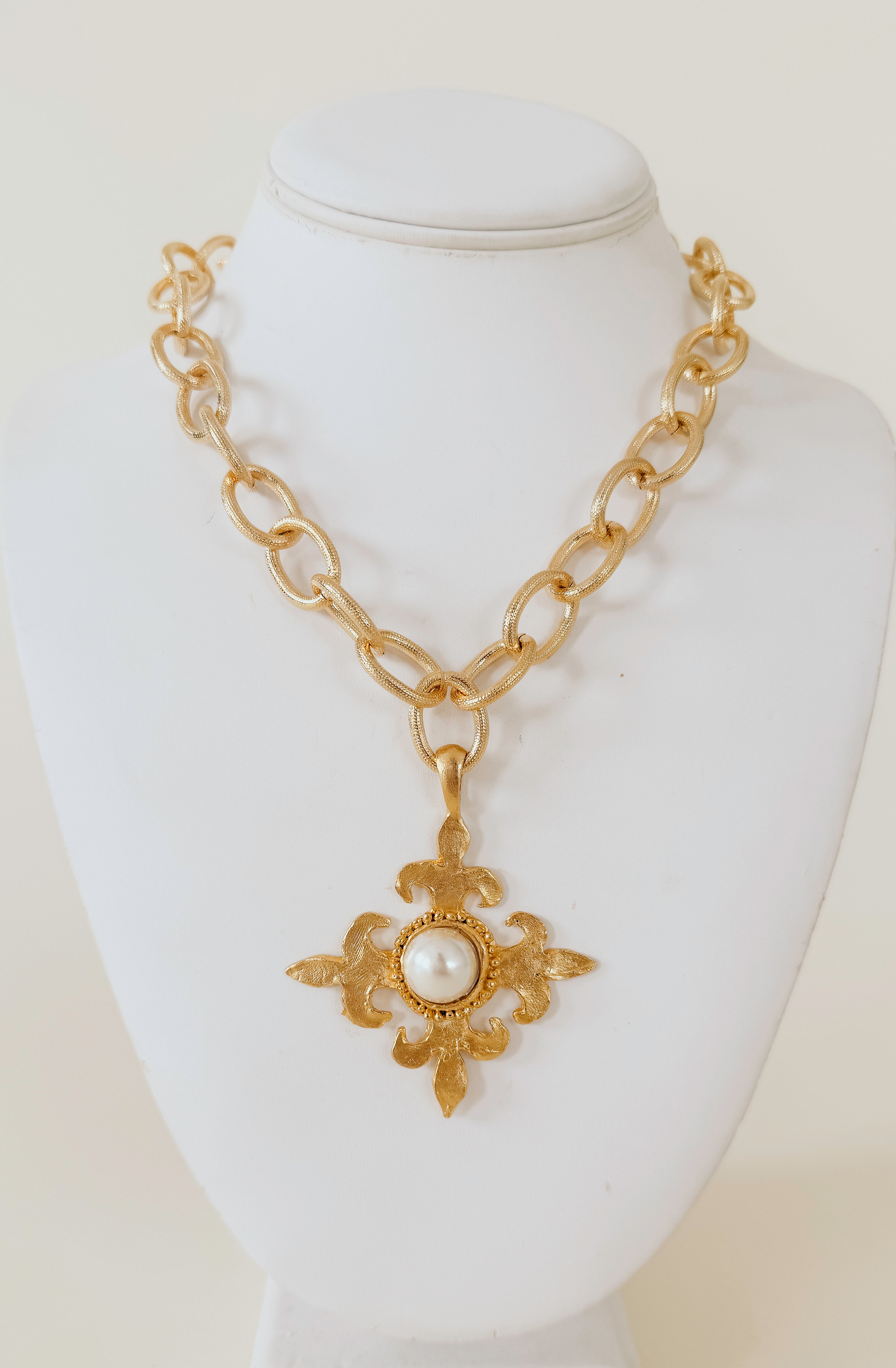 SUSAN SHAW GOLD FLEUR CROSS + PEARL CHAIN NECKLACE