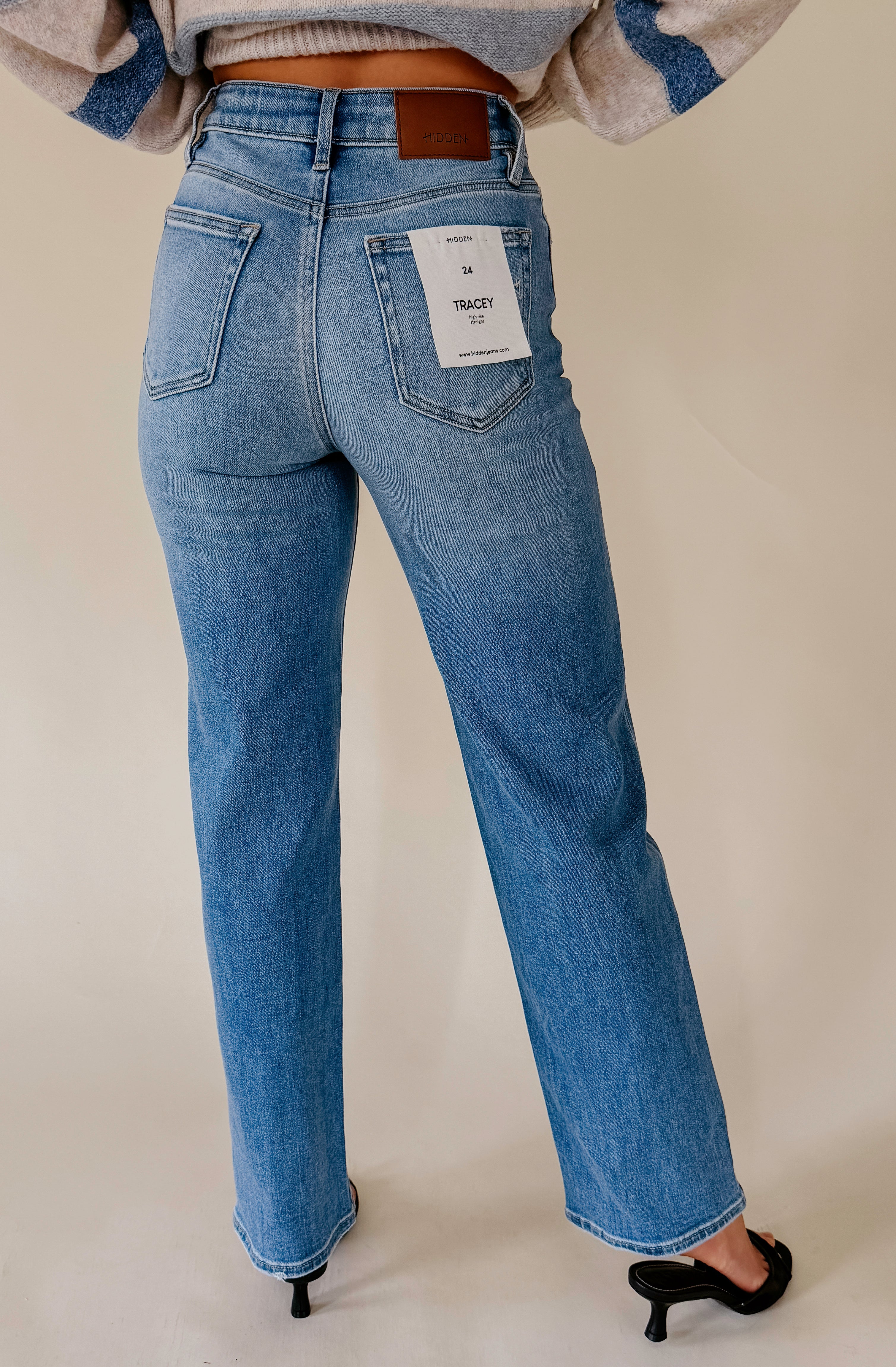 HIDDEN TRACEY HIGH RISE STRAIGHT DENIM