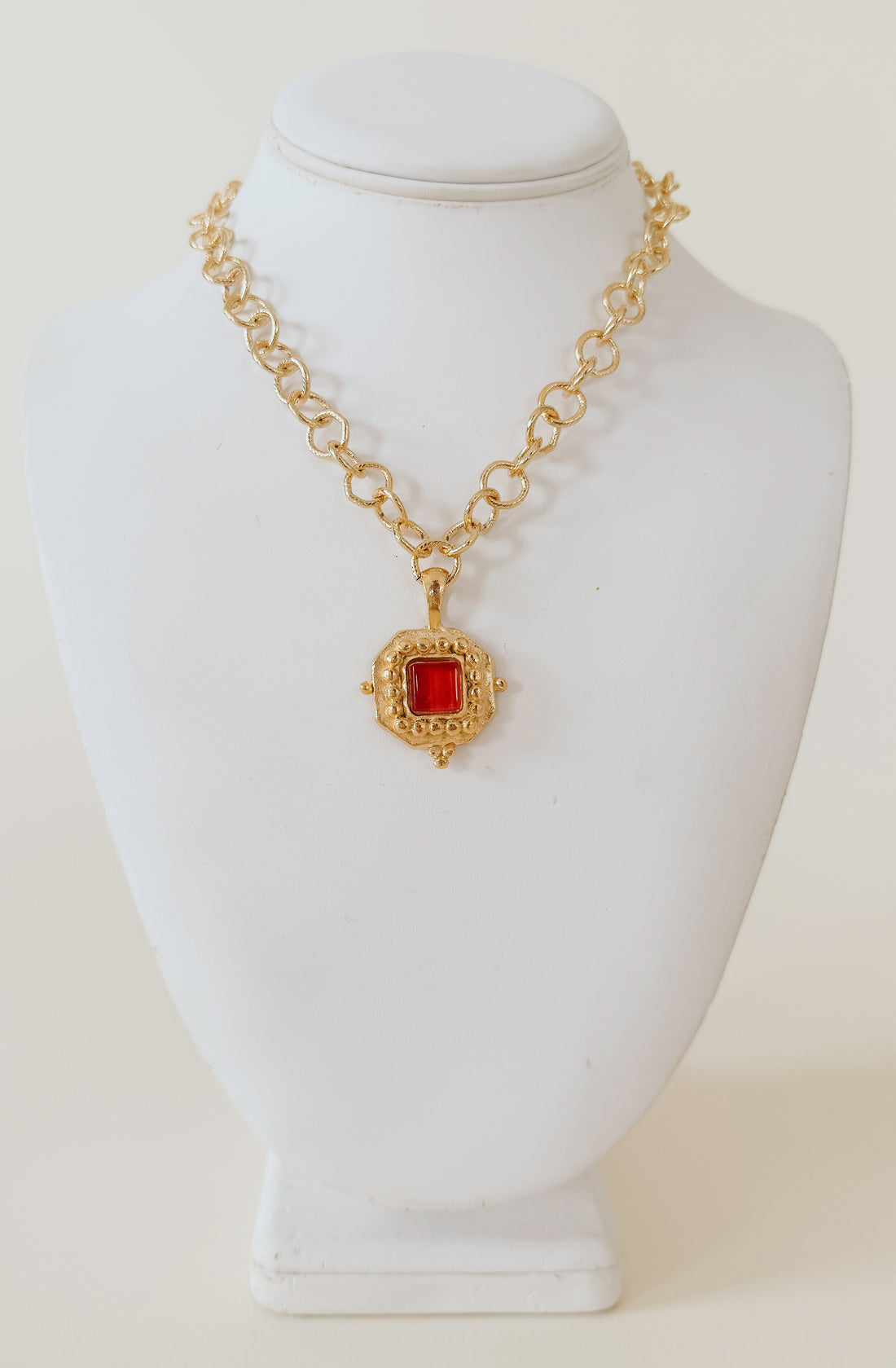 SUSAN SHAW SQUARE RED FRENCH GLASS NECKLACE