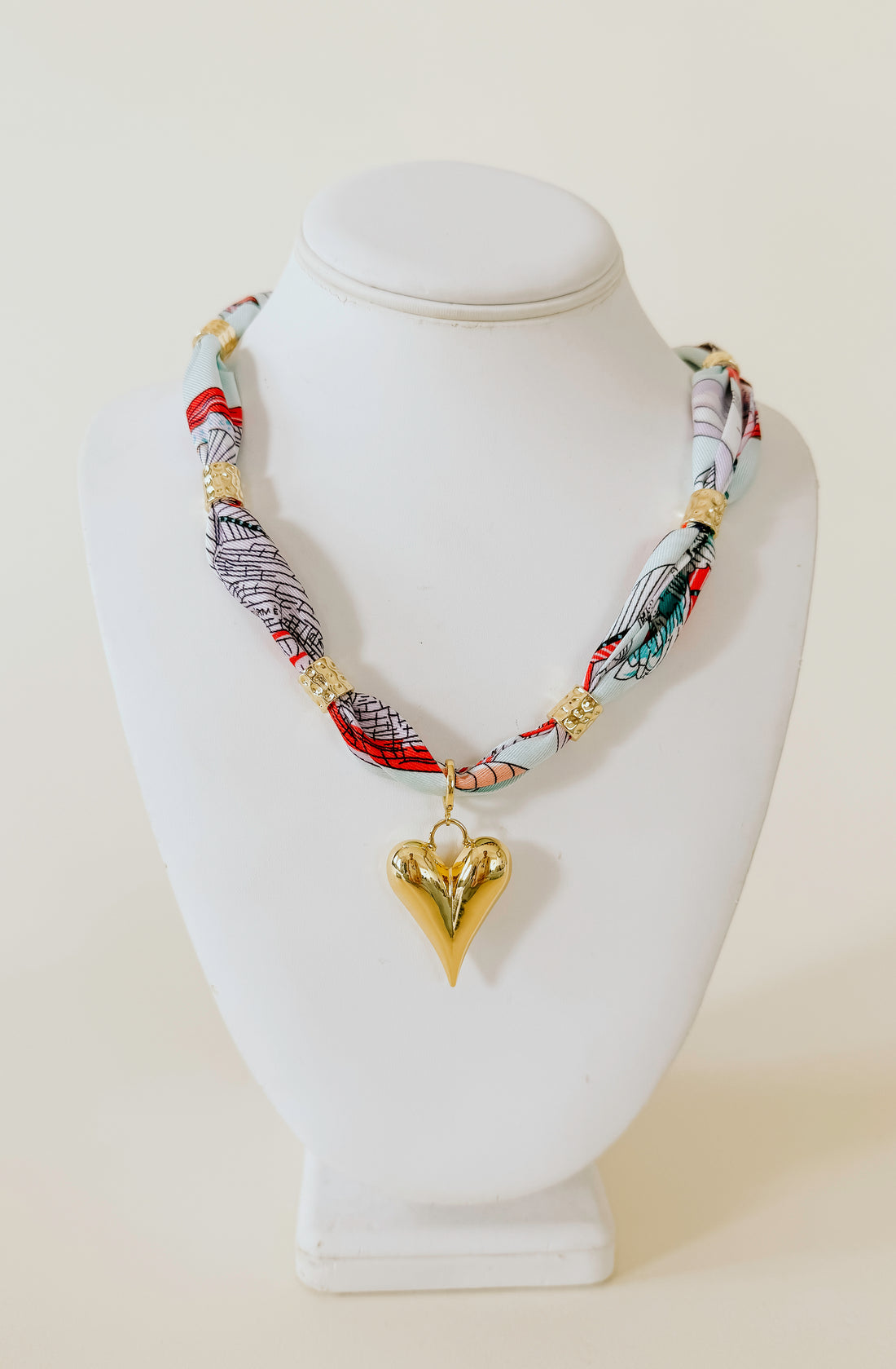 PALM SCARF NECKLACE