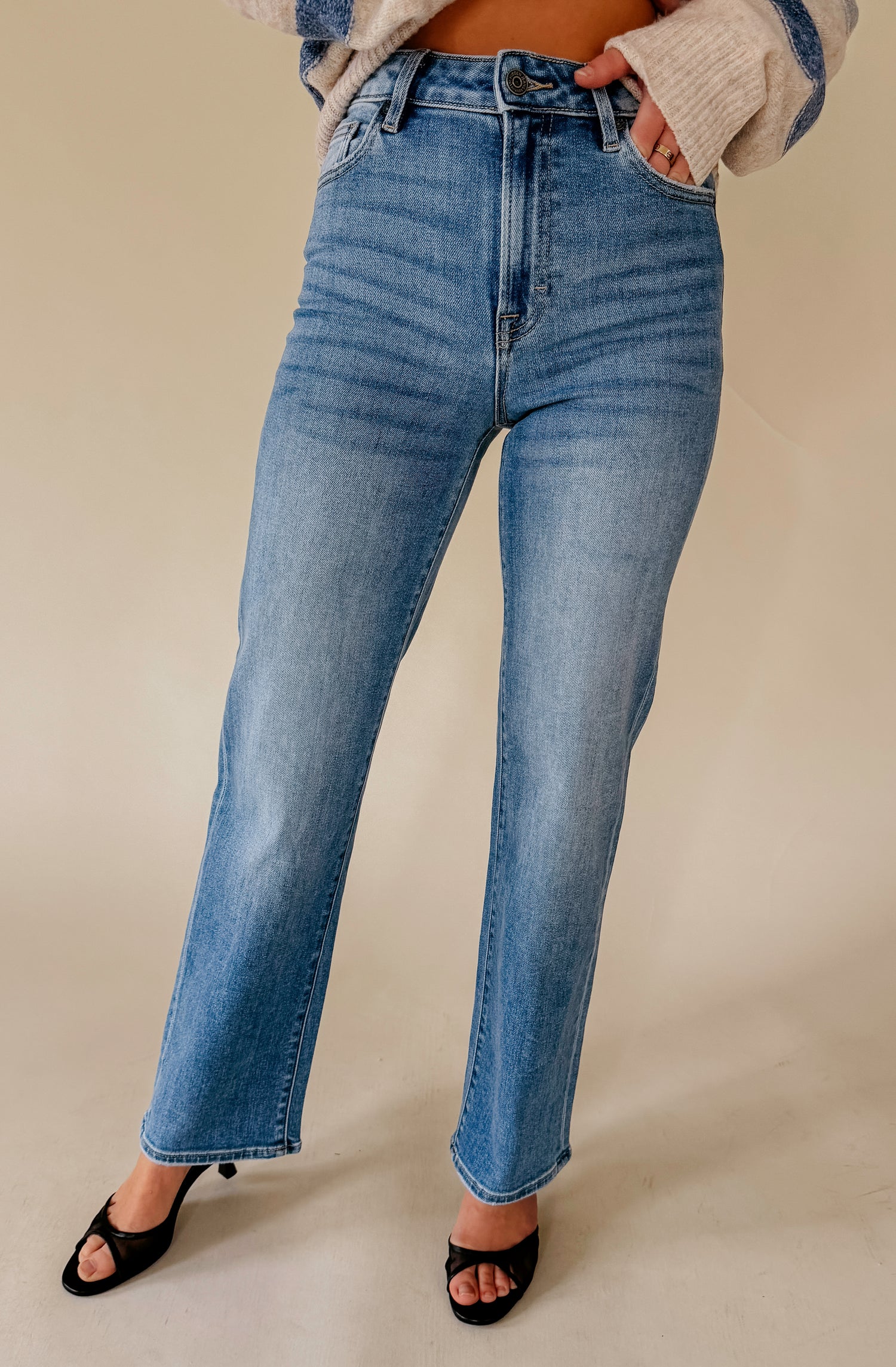 HIDDEN TRACEY HIGH RISE STRAIGHT DENIM