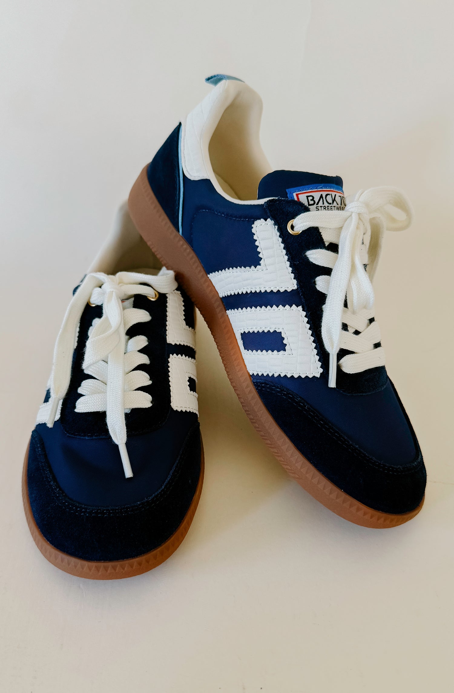 BACK 70 GHOST SNEAKERS