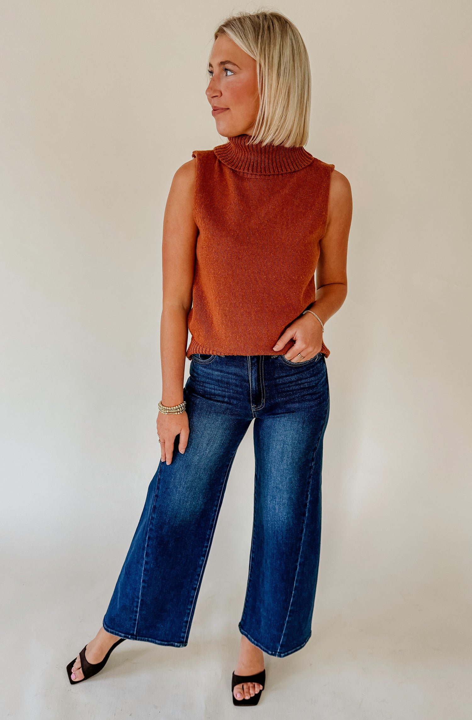 SPICED LATTE TURTLENECK SWEATER