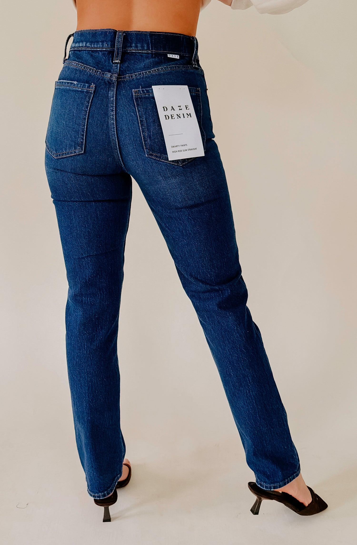 DAZE SMARTY PANTS HIGH RISE SLIM STRAIGHT DENIM