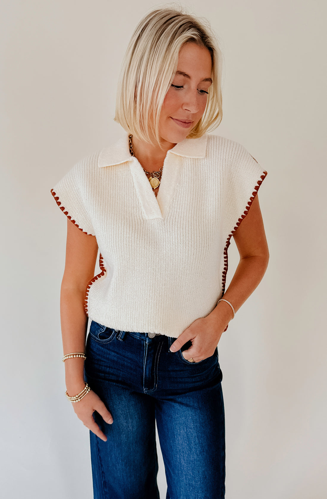 FINE LINE COLLARED SWEATER