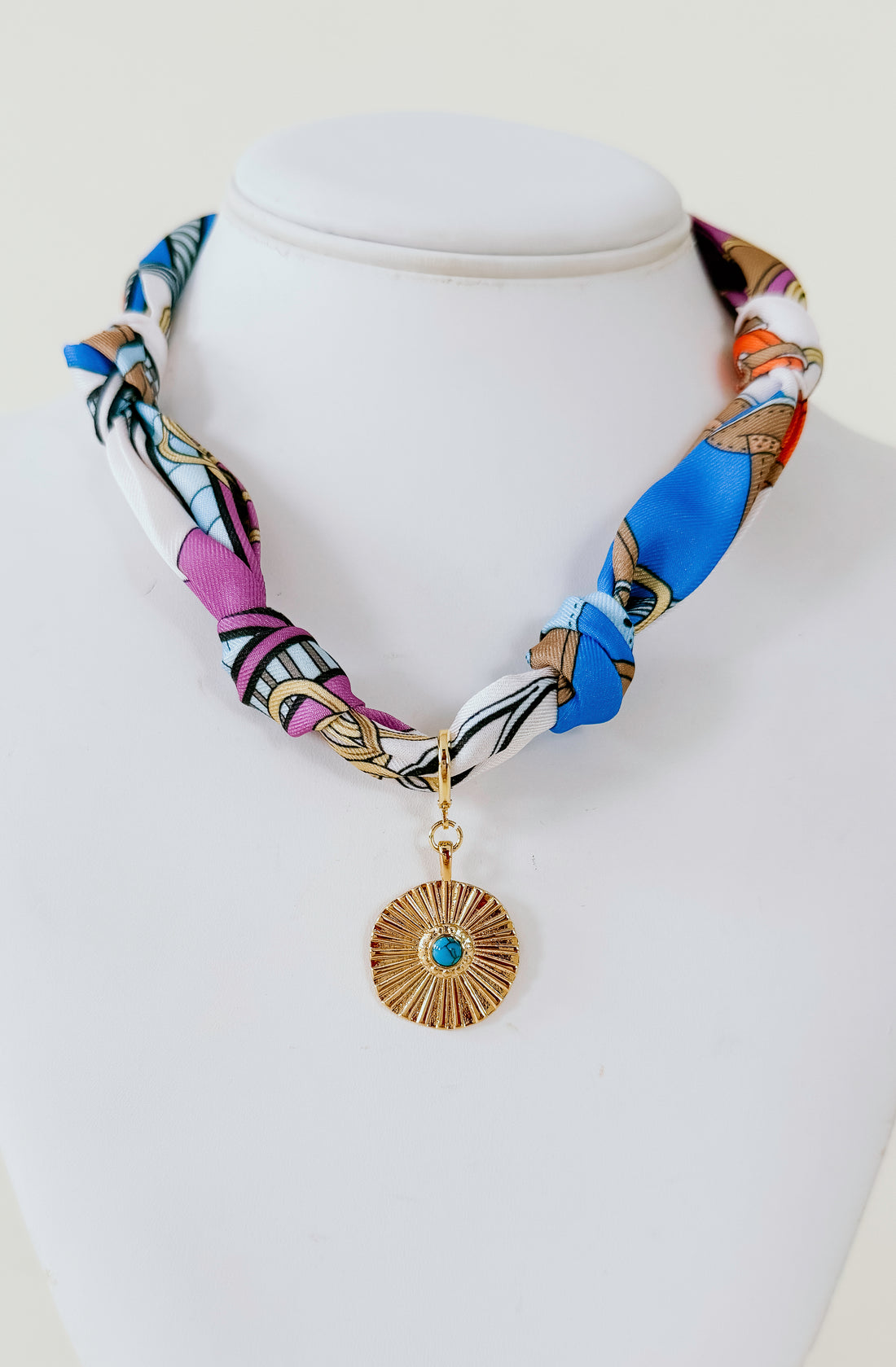 MARIPOSA SCARF NECKLACE