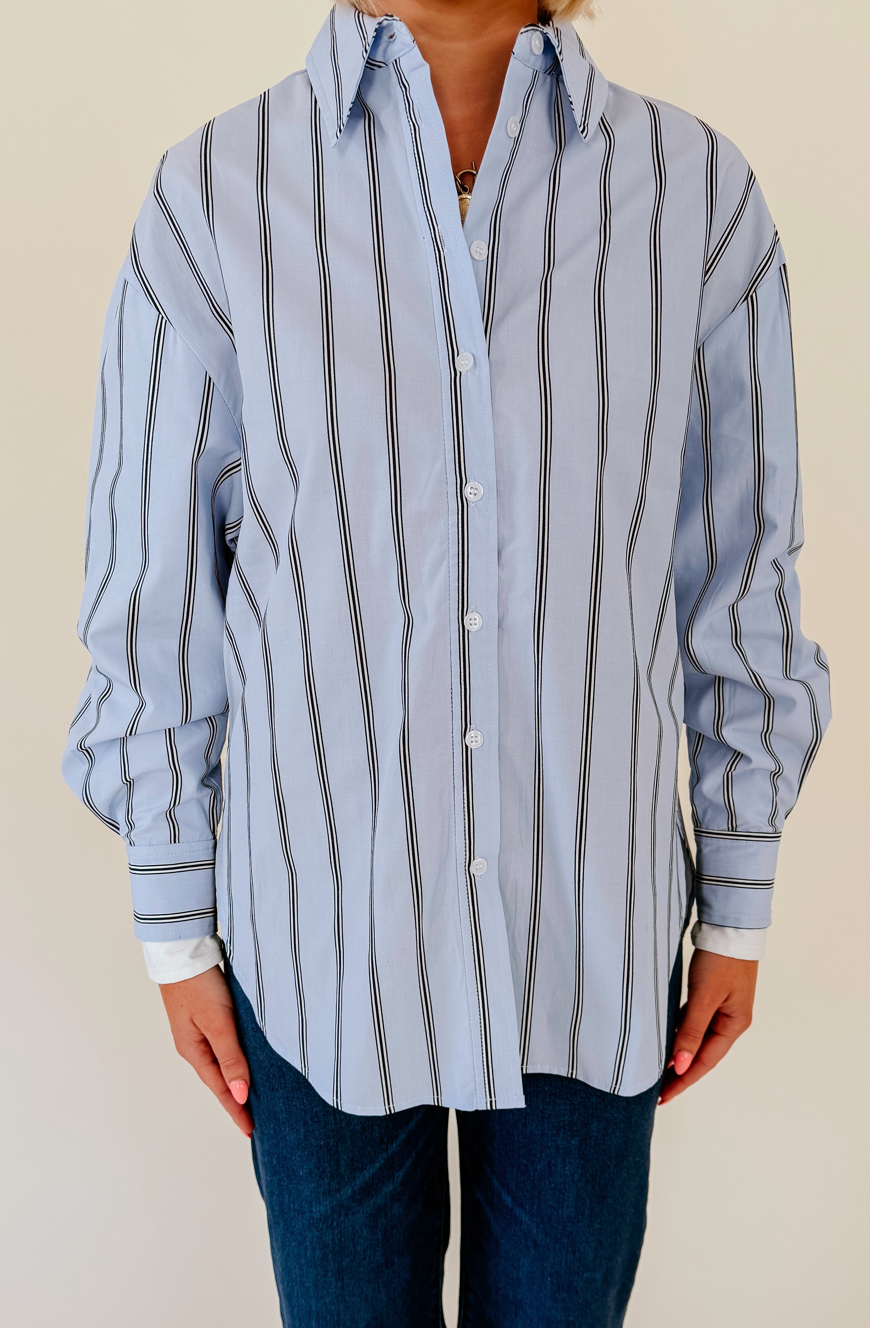 LINE AND DOT LEIA BUTTON UP