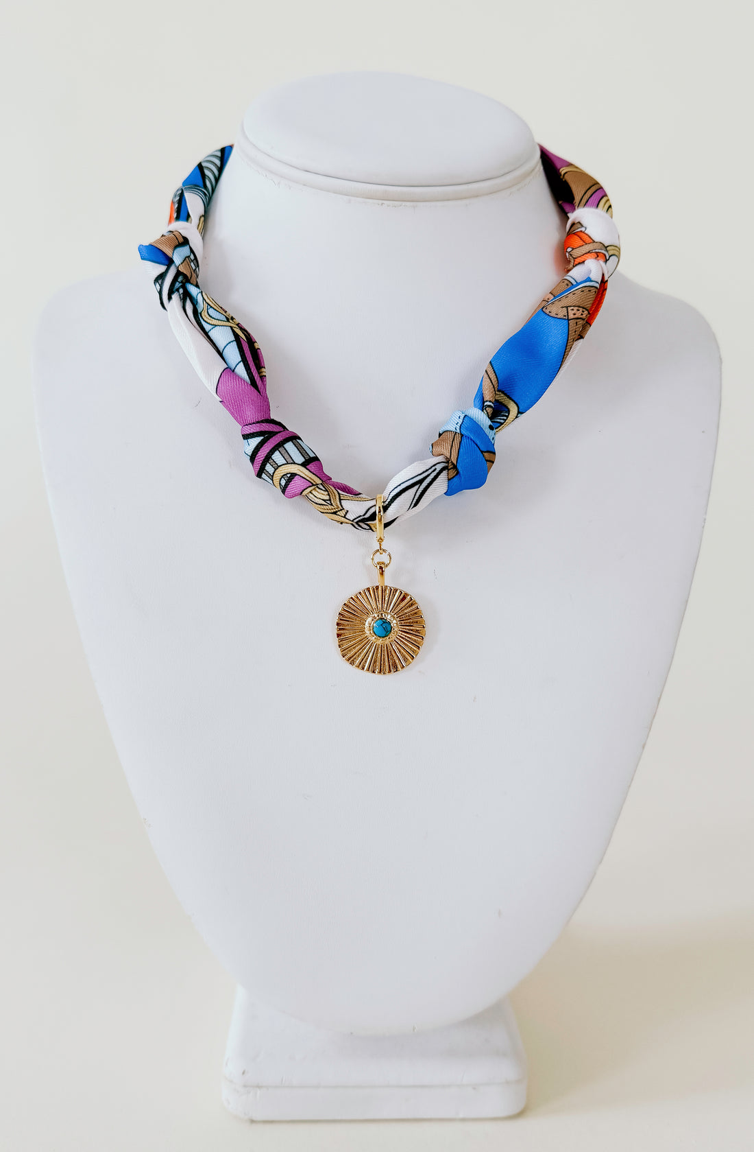 MARIPOSA SCARF NECKLACE