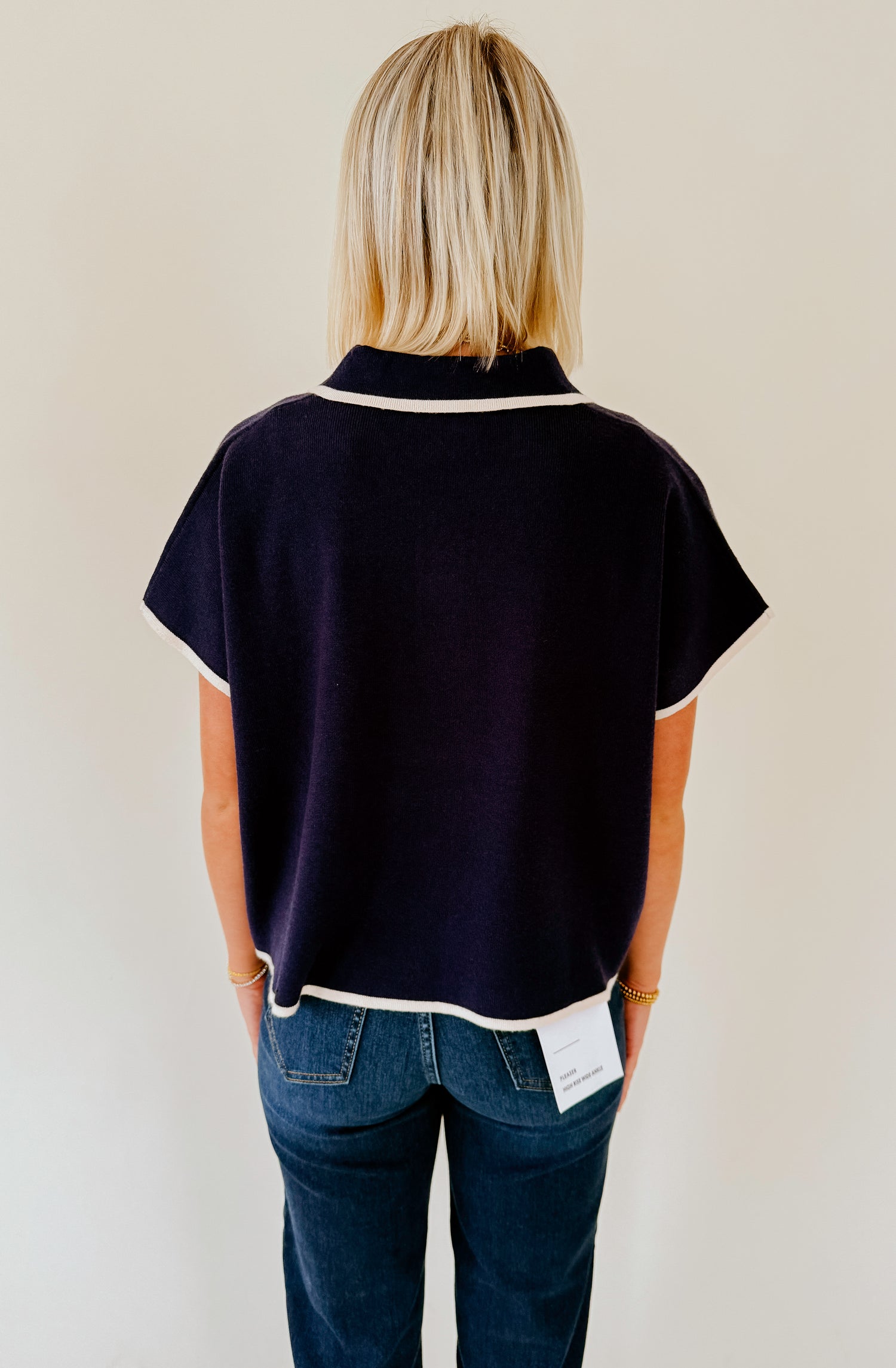 ON THE BORDER BUTTONED SWEATER