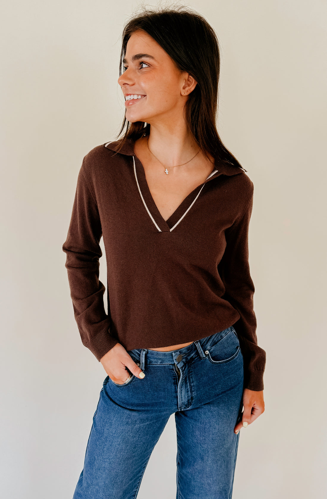 HEARTLOOM CITRINE V NECK SWEATER