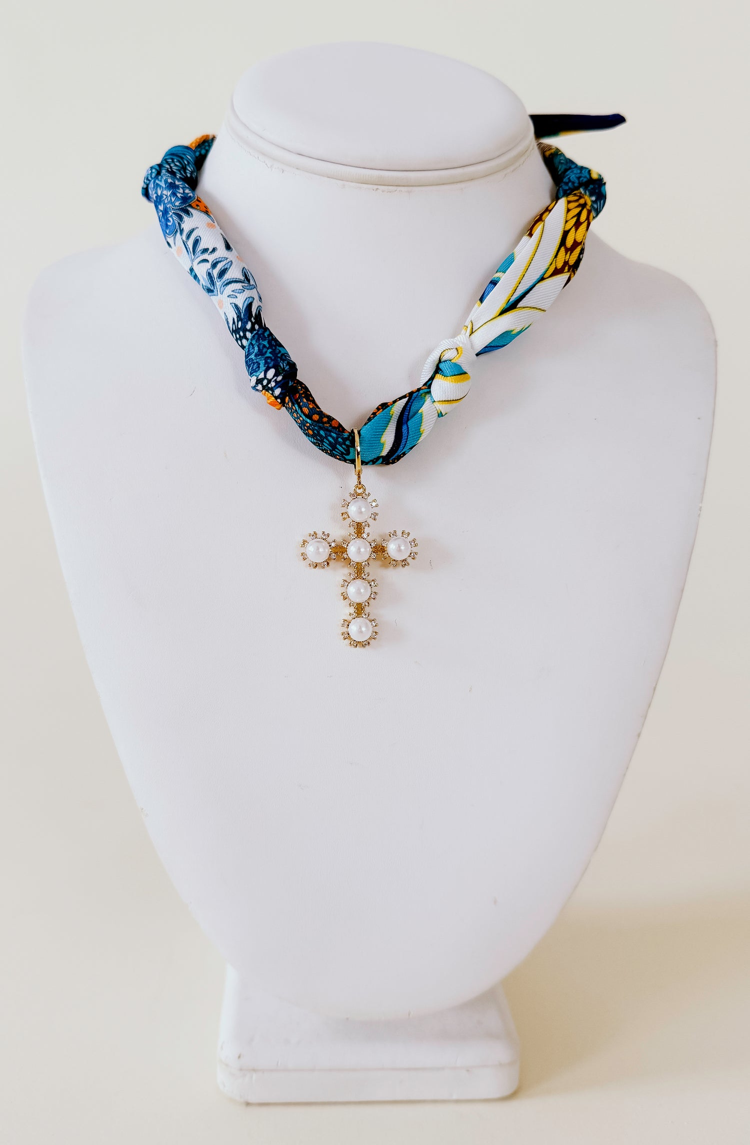 MALIA SCARF NECKLACE