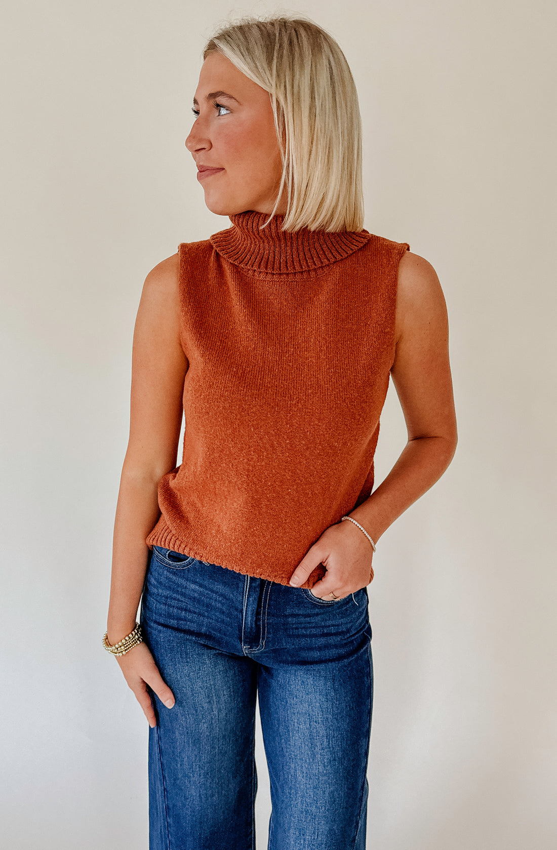 SPICED LATTE TURTLENECK SWEATER