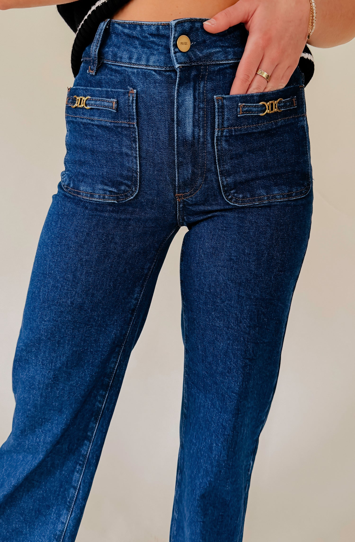 PAIGE SASHA 32&quot; NOVELTY PATCH POCKET DENIM